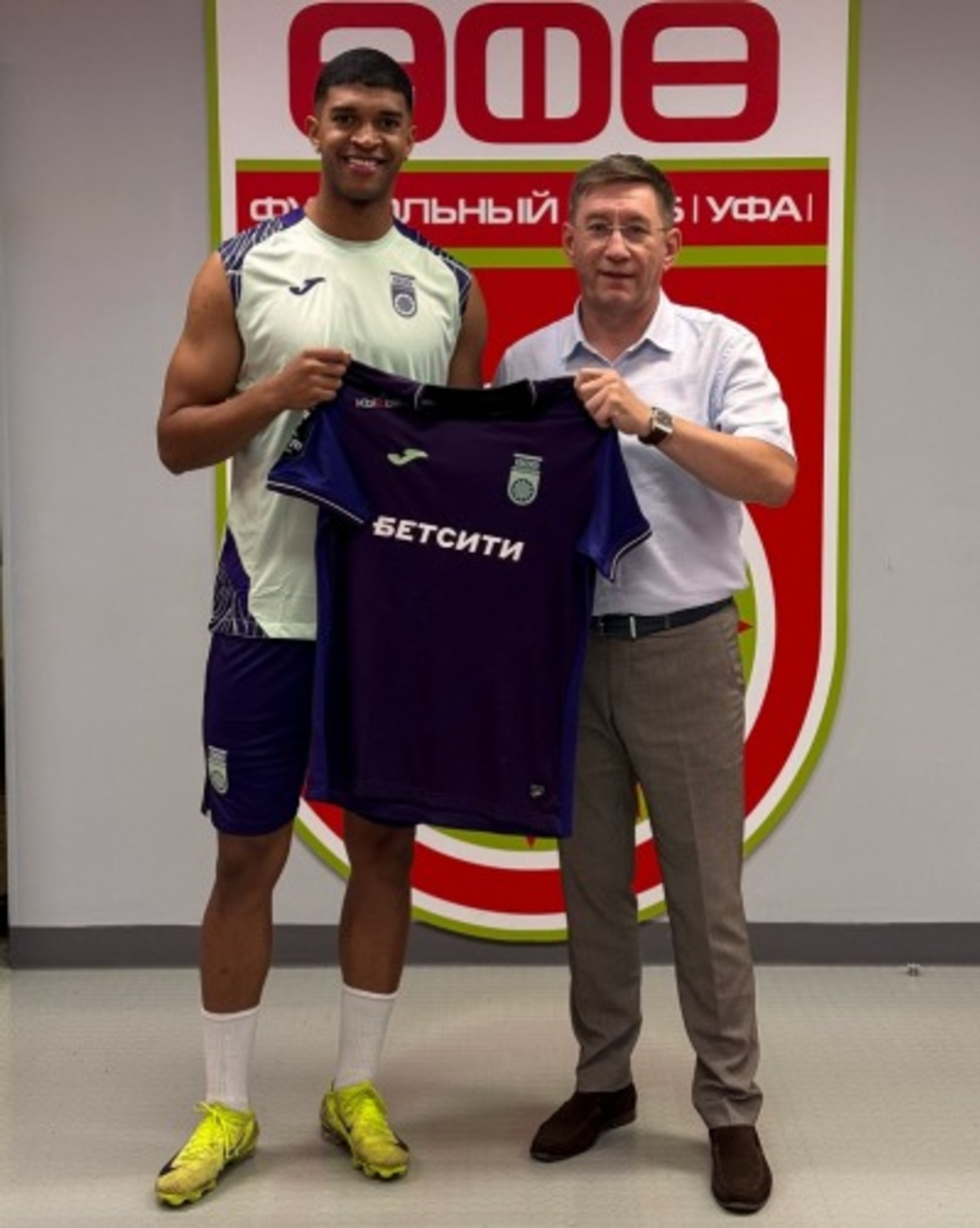 В ФК «Уфа» вернулся колумбийский нападающий Дилан Ортис