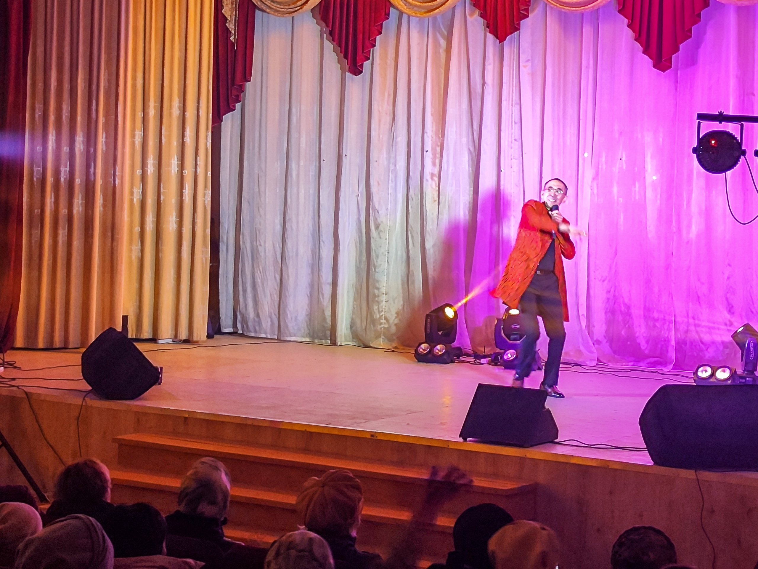 АО «Бурибаевский ГОК» организовало для своих ветеранов масштабный праздник