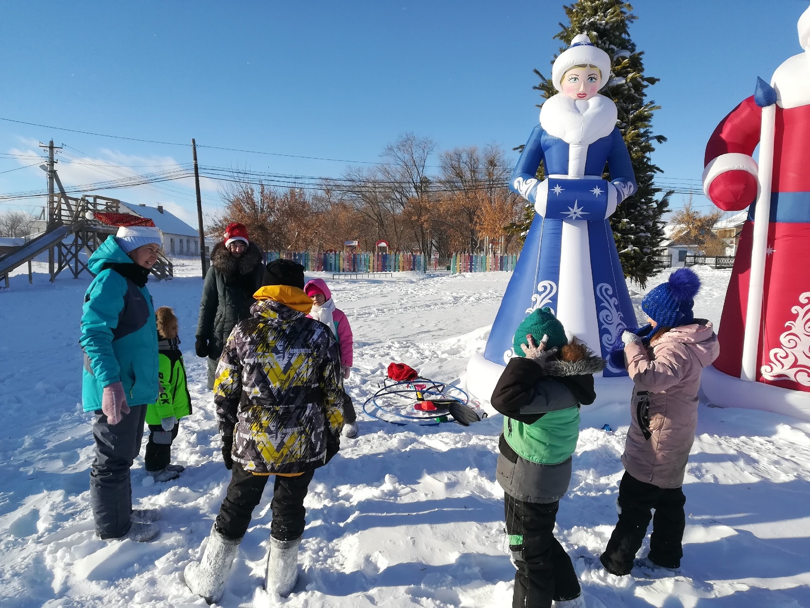 В селе Уфимский прошли зимние забавы для детей