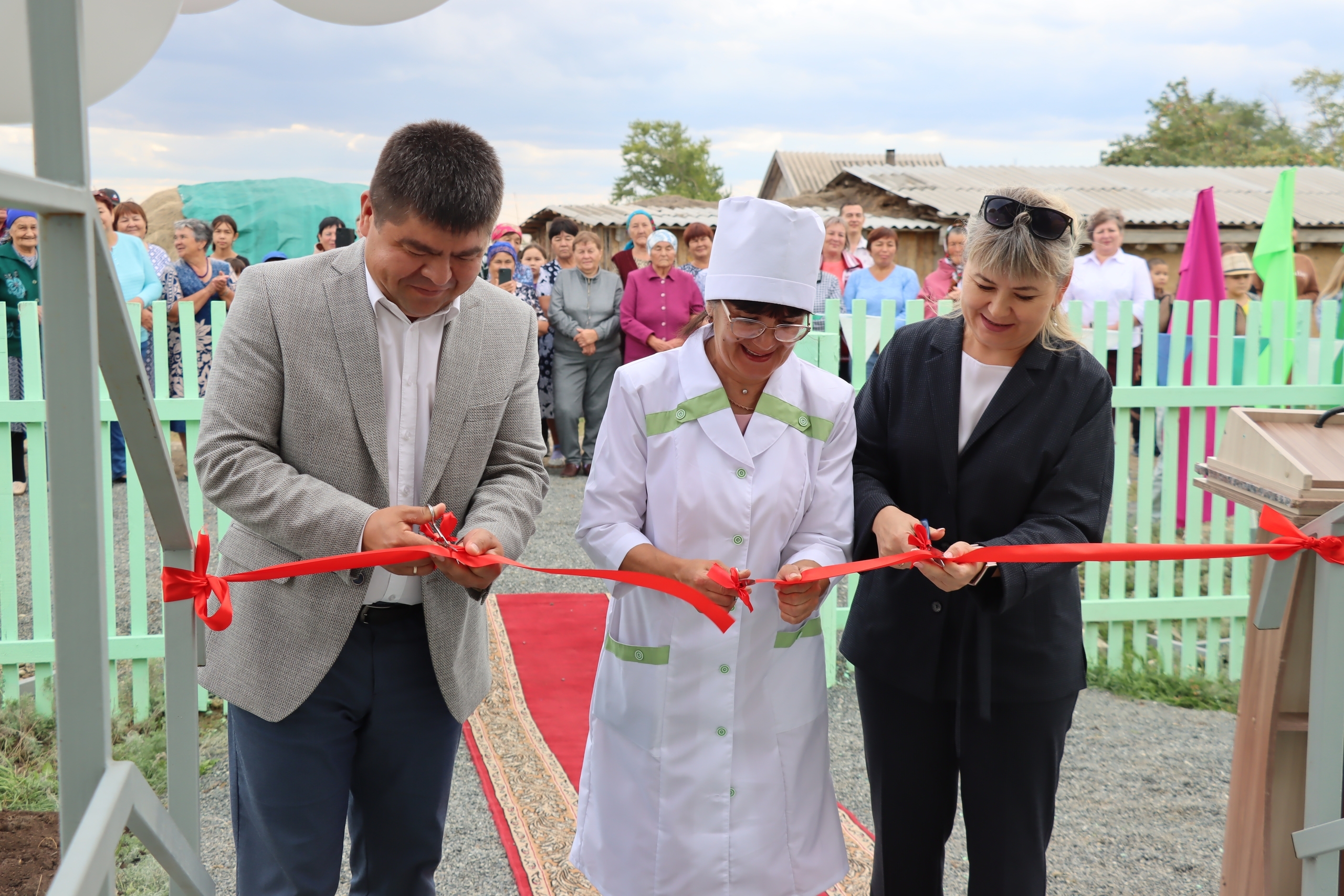 В Хайбуллинском районе обновляются фельдшерско-акушерские пункты