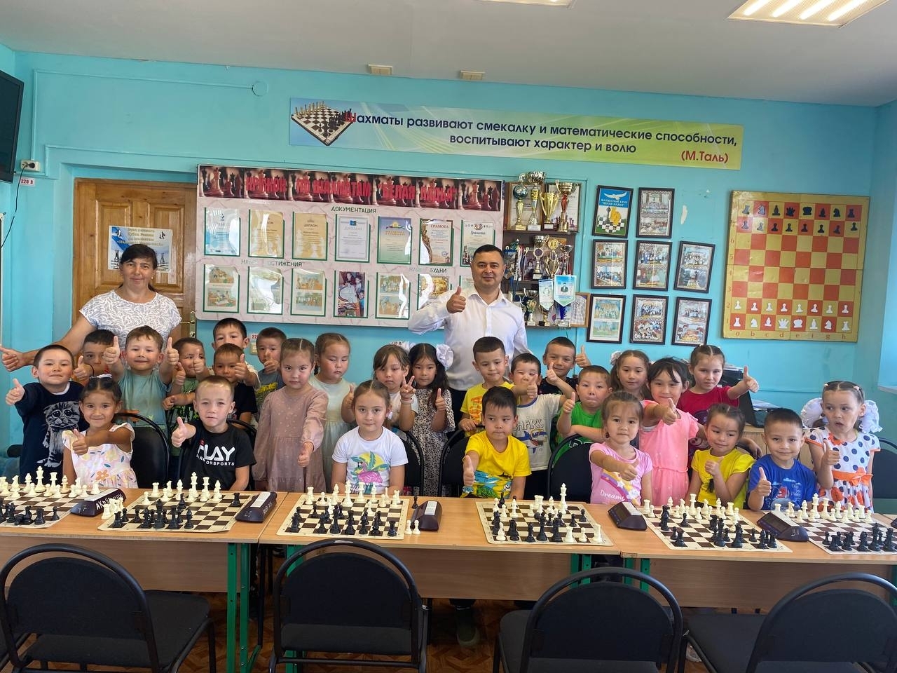 Воспитывает чемпионов, формирует характеры