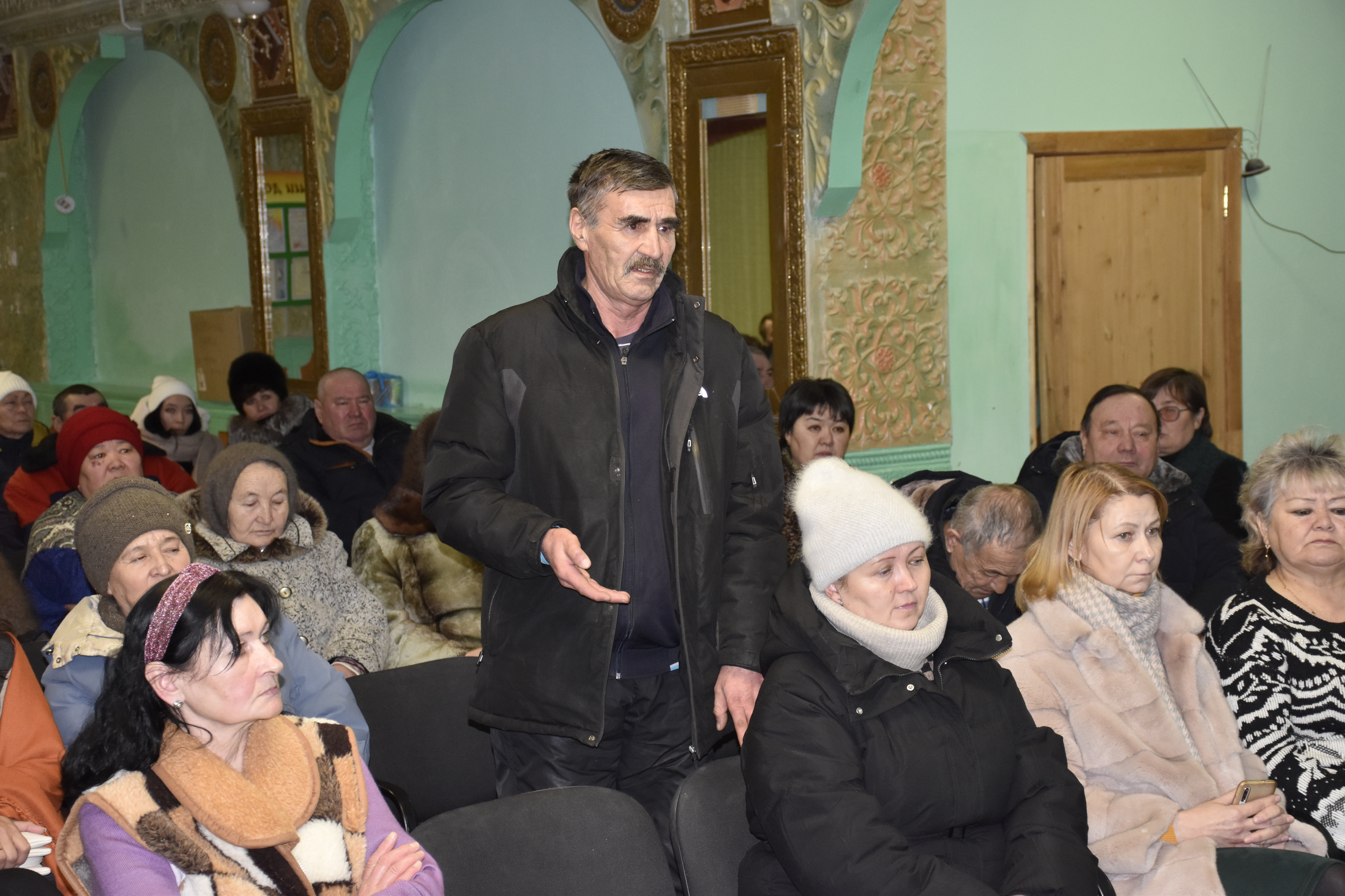 В Хайбуллинском районе продолжаются традиционные встречи местной власти с населением