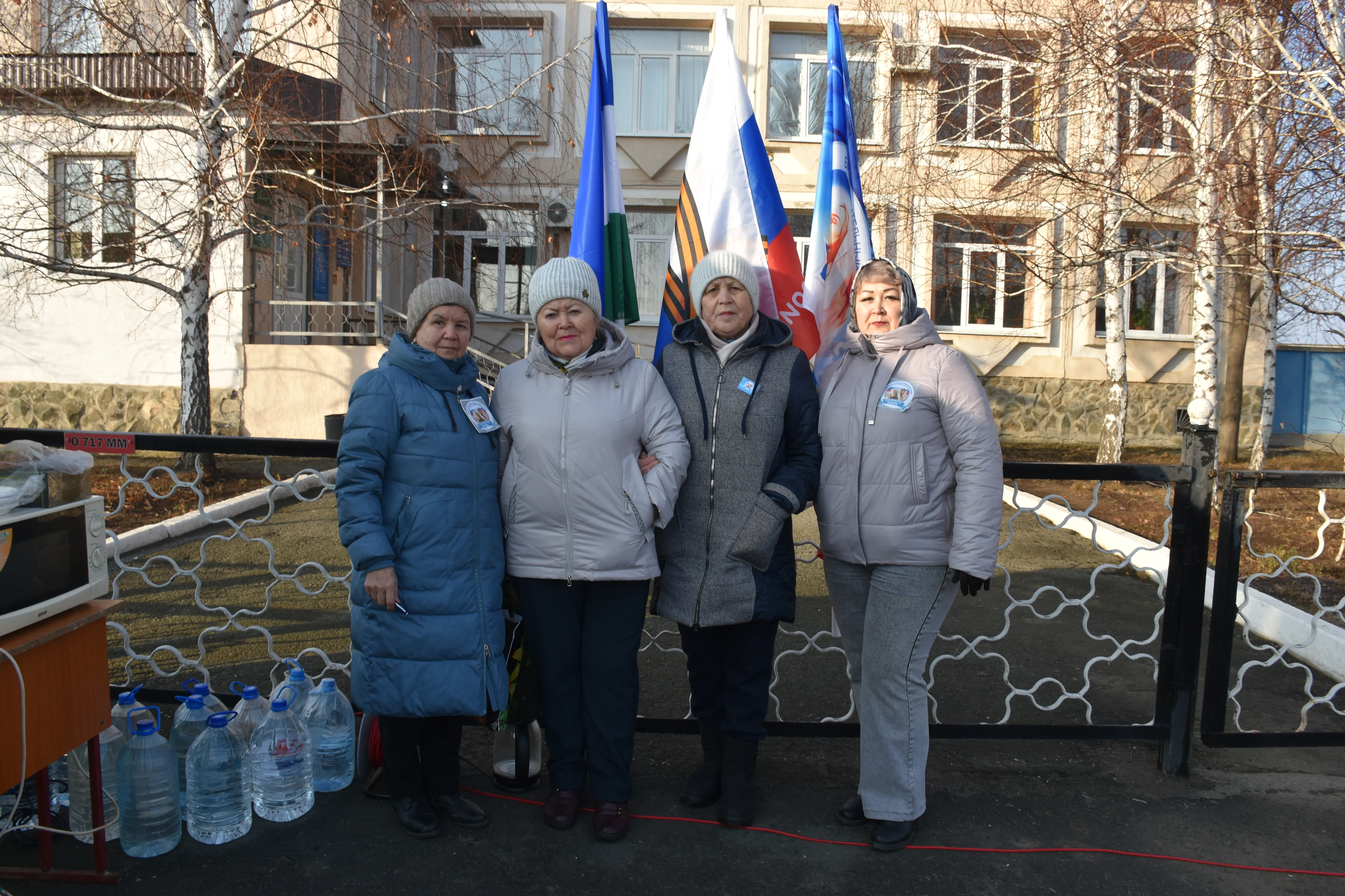 «СВОих не бросаем»
