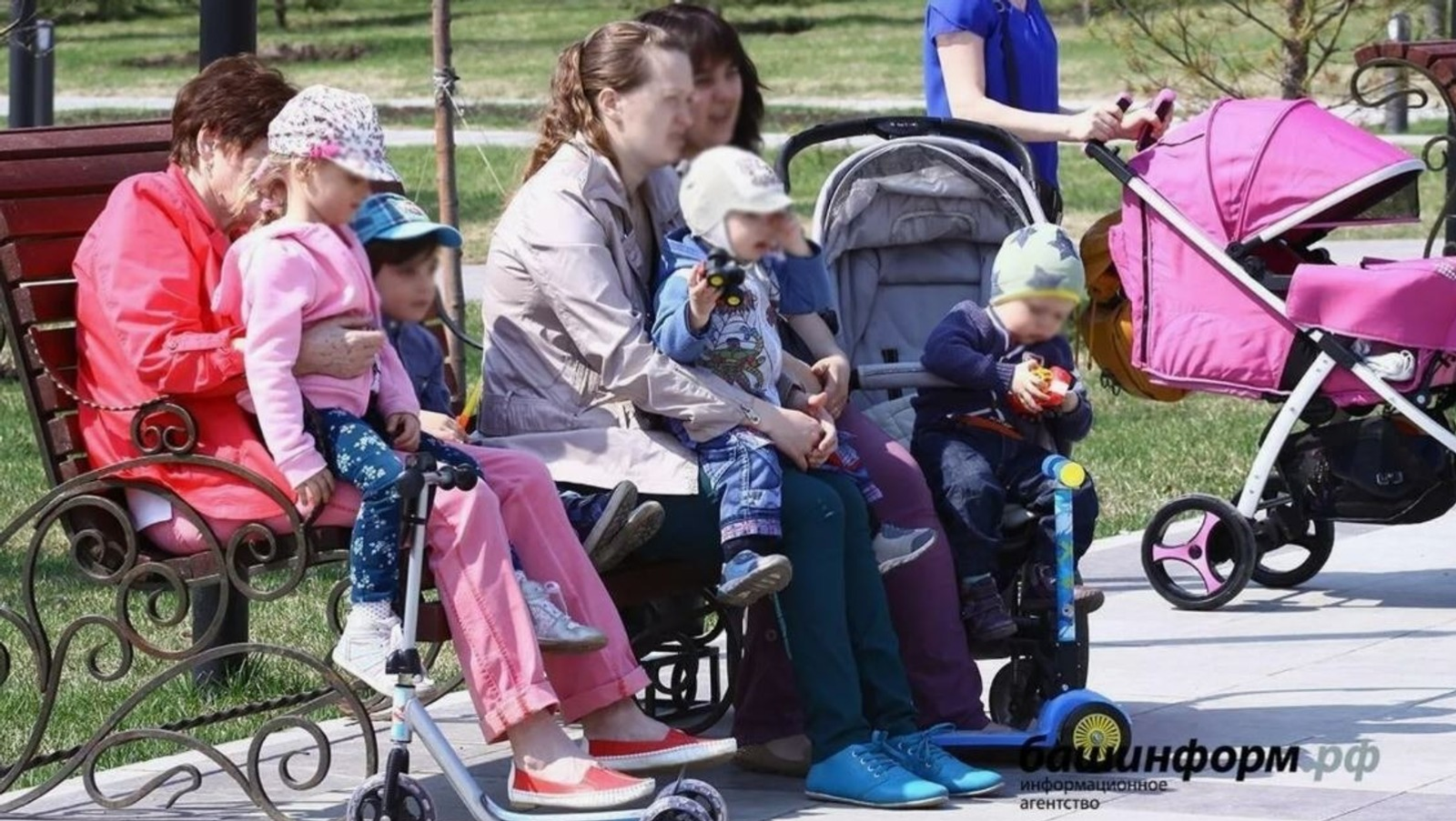 Депутаты Башкирии одобрили законопроект о поддержке многодетных родителей