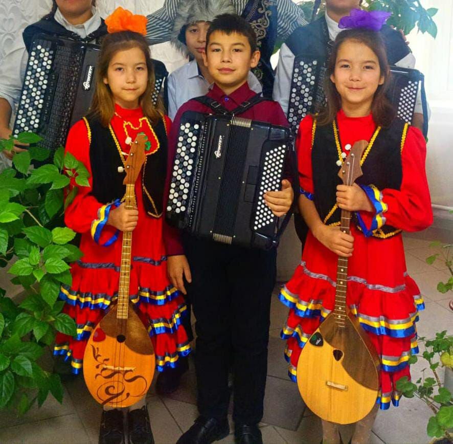 Искужины: счастье в большой семье. Музыка, спорт и любовь объединяют семью