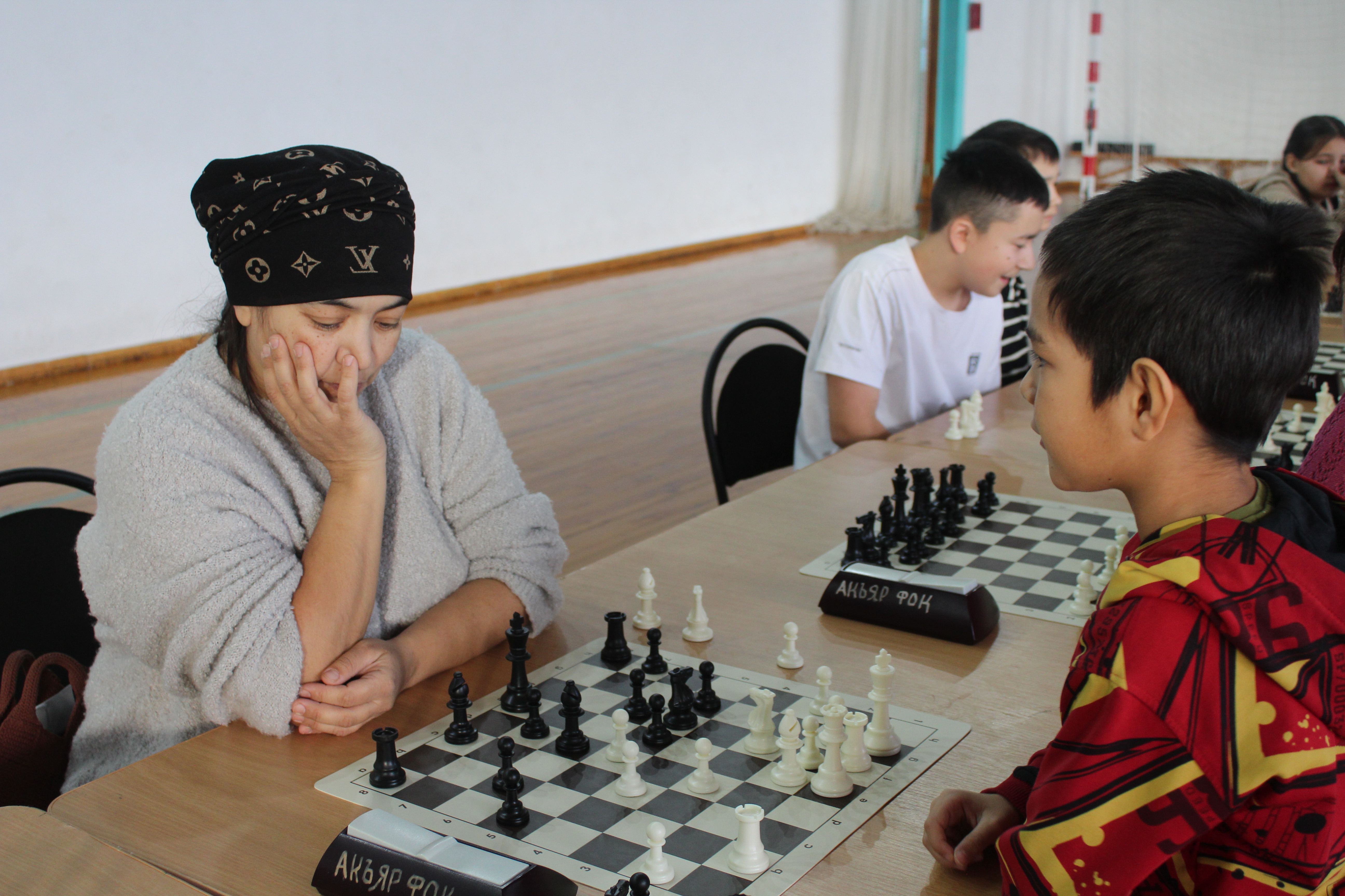 Семейный турнир по быстрым шахматам в Акъяре
