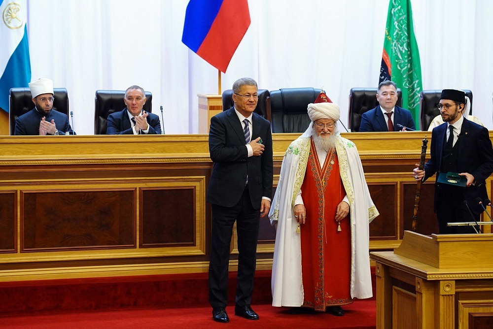 Бог один, Родина одна