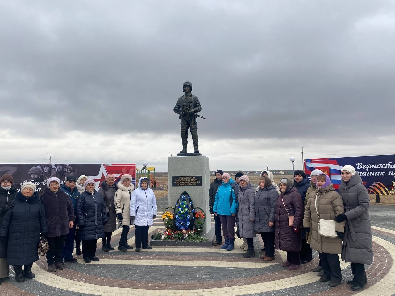 Жители Акъяра почтили память героев Отечества