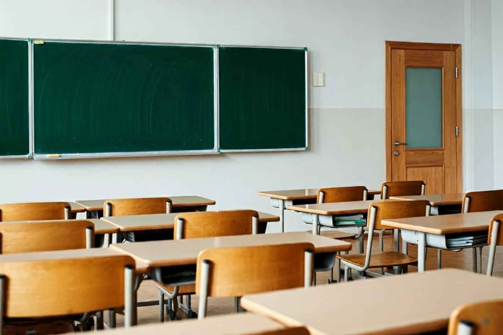 В российских школах запустили эксперимент по оценке поведения учащихся