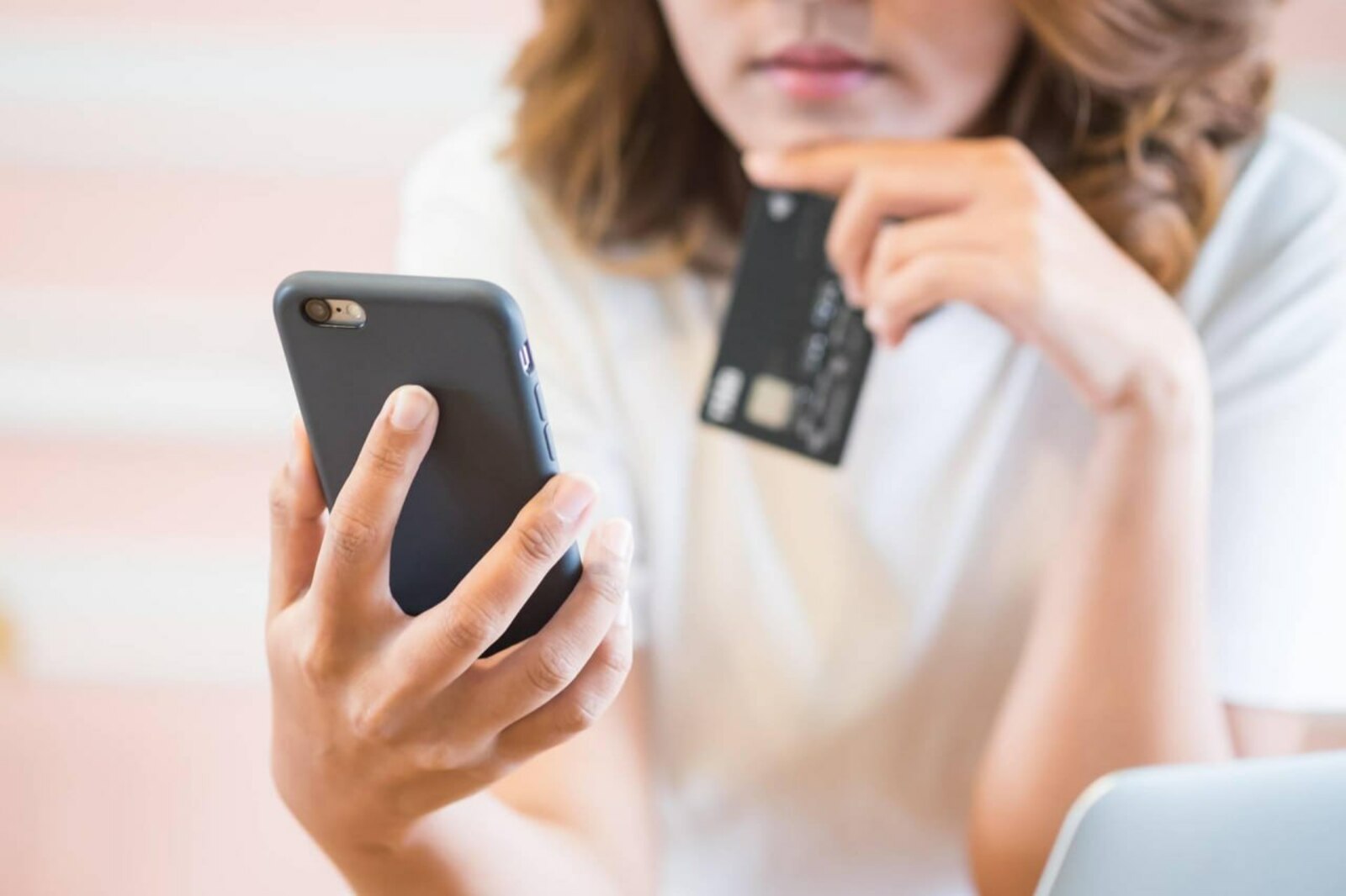 Жительница Уфы потеряла более 650 тысяч рублей, пытаясь заработать в интернете