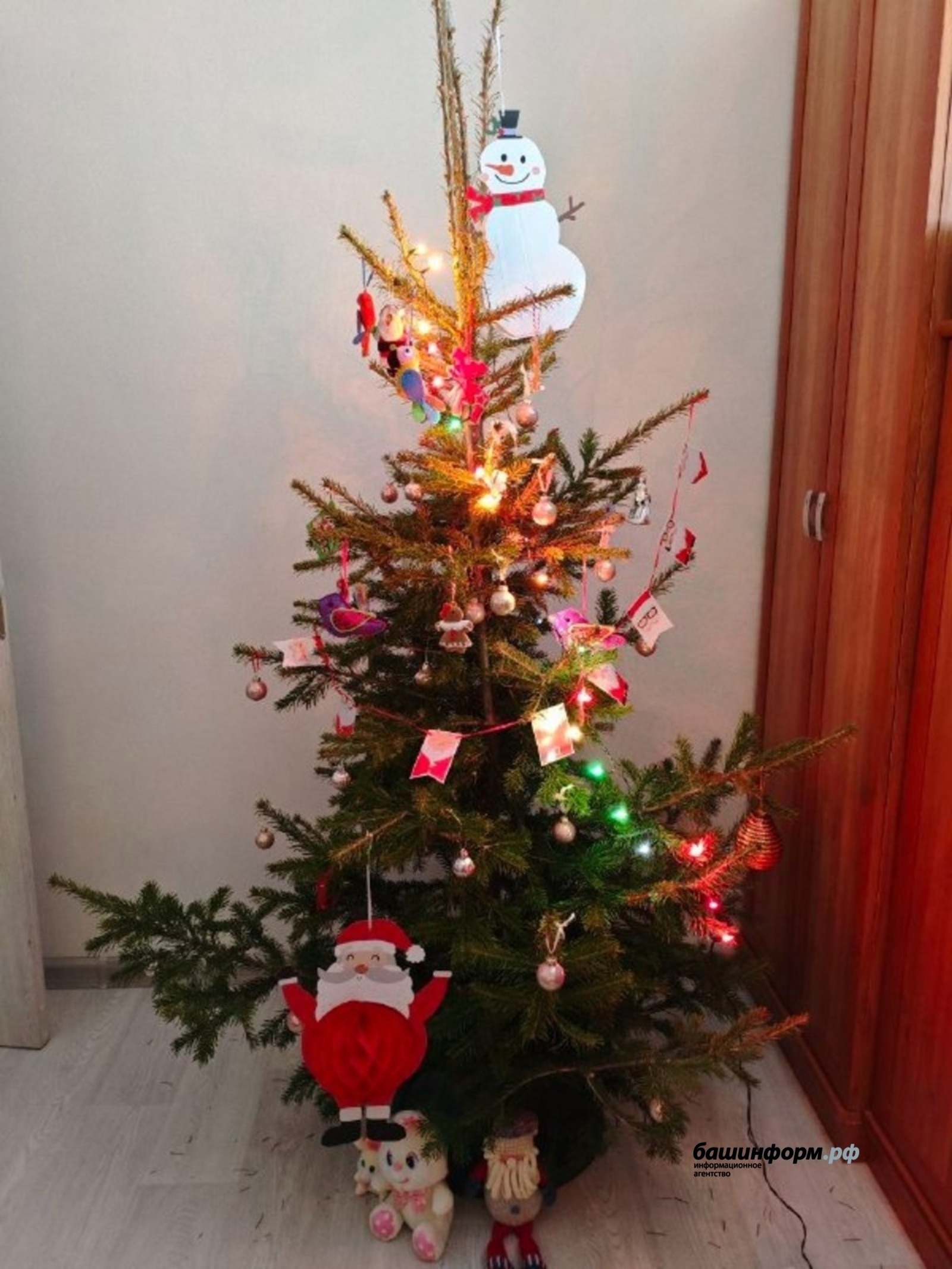 Новогодняя ёлка в песке