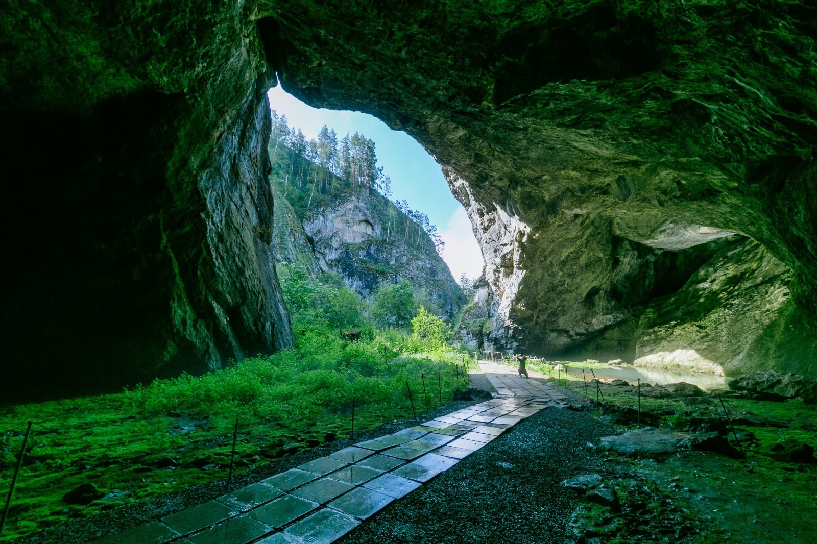 Глава МИД РФ поздравил Башкирию с успехом проекта "Шульган-Таш"