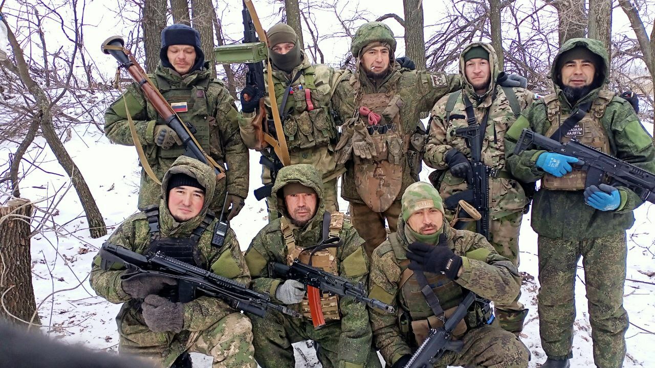 Боец вернулся, чтобы строить и помогать