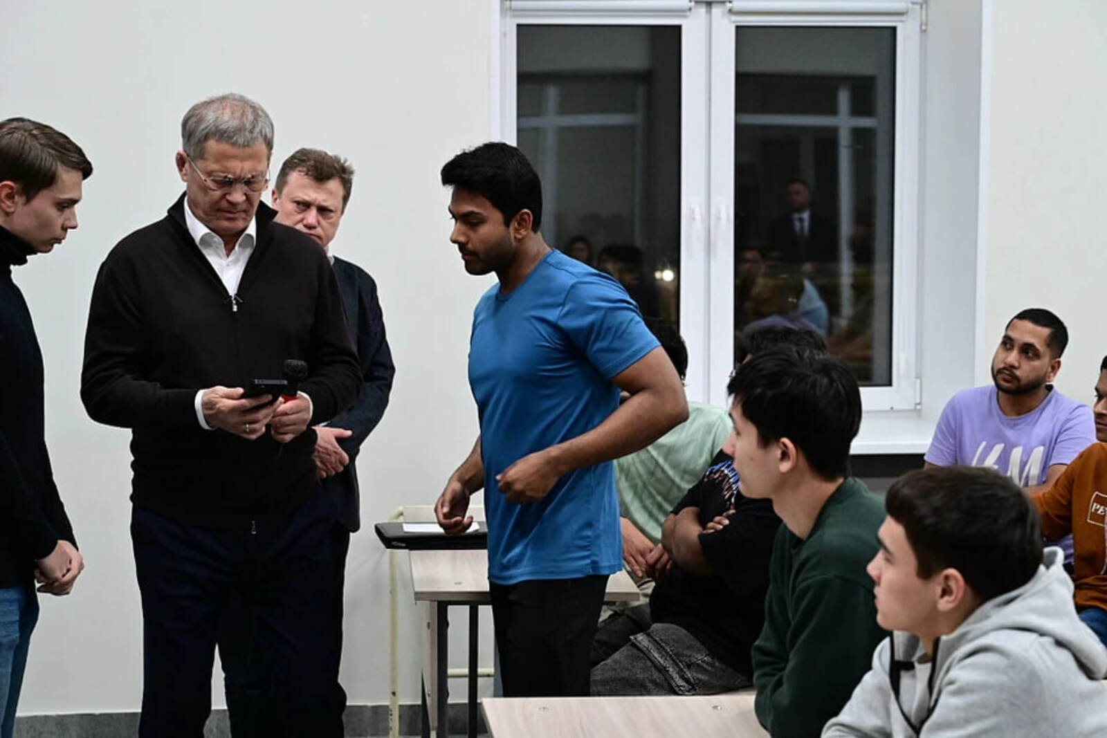 Хабиров встретился с индийскими студентами после нападения в общежитии БГМУ