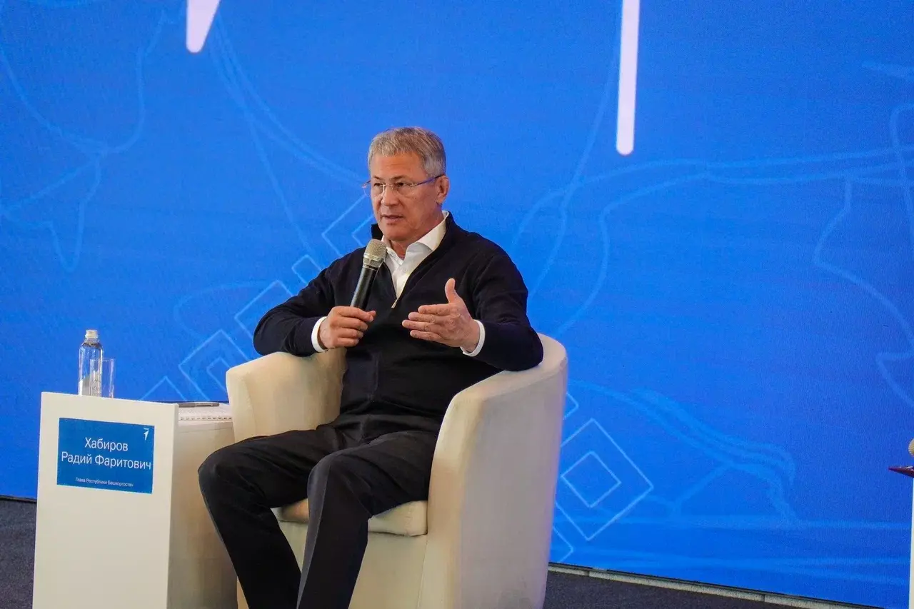 Радий Хабиров встретился с активистами Движения Первых