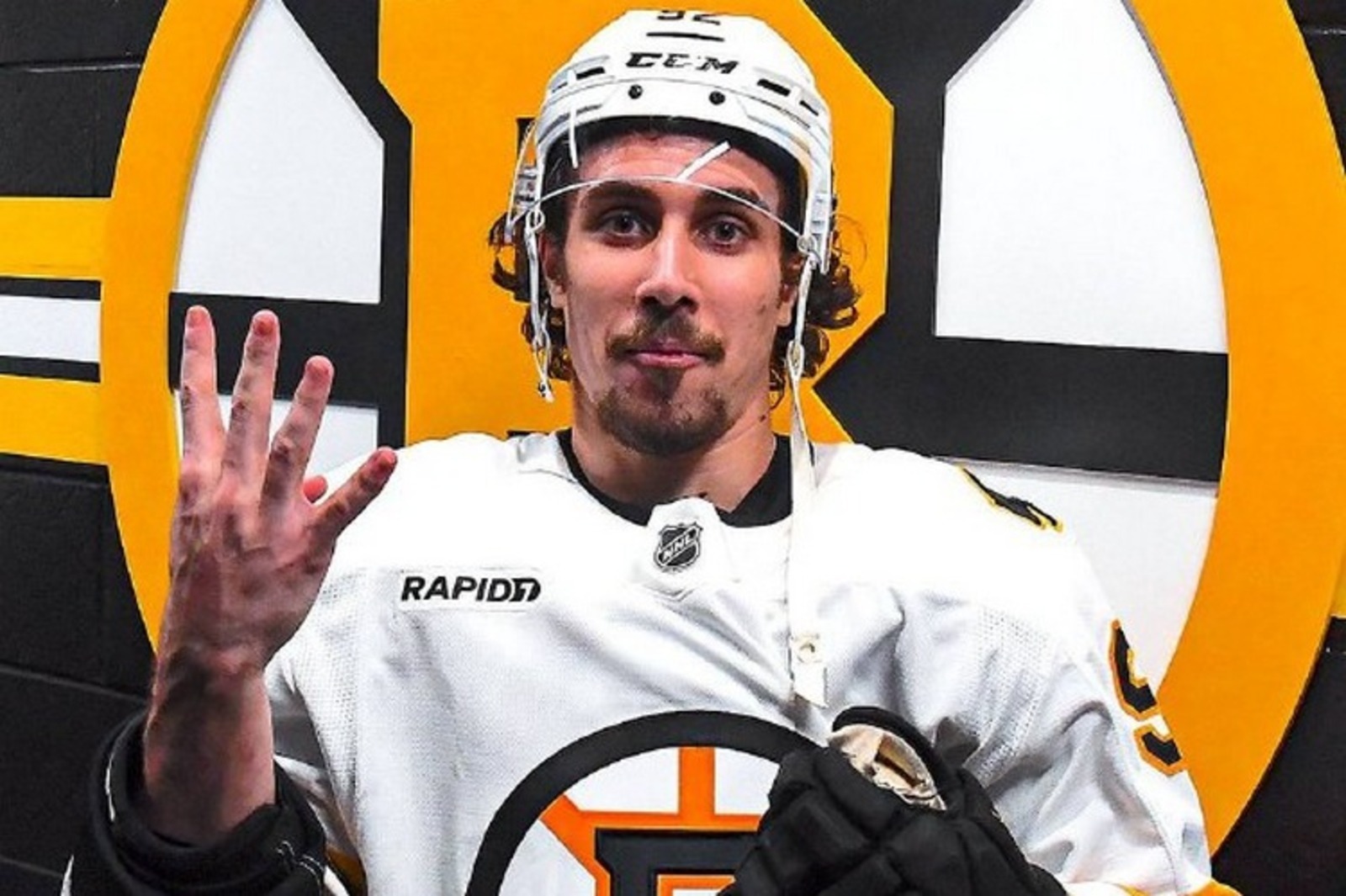 Хоккеист с башкирскими корнями Марат Хуснутдинов забросил четыре шайбы