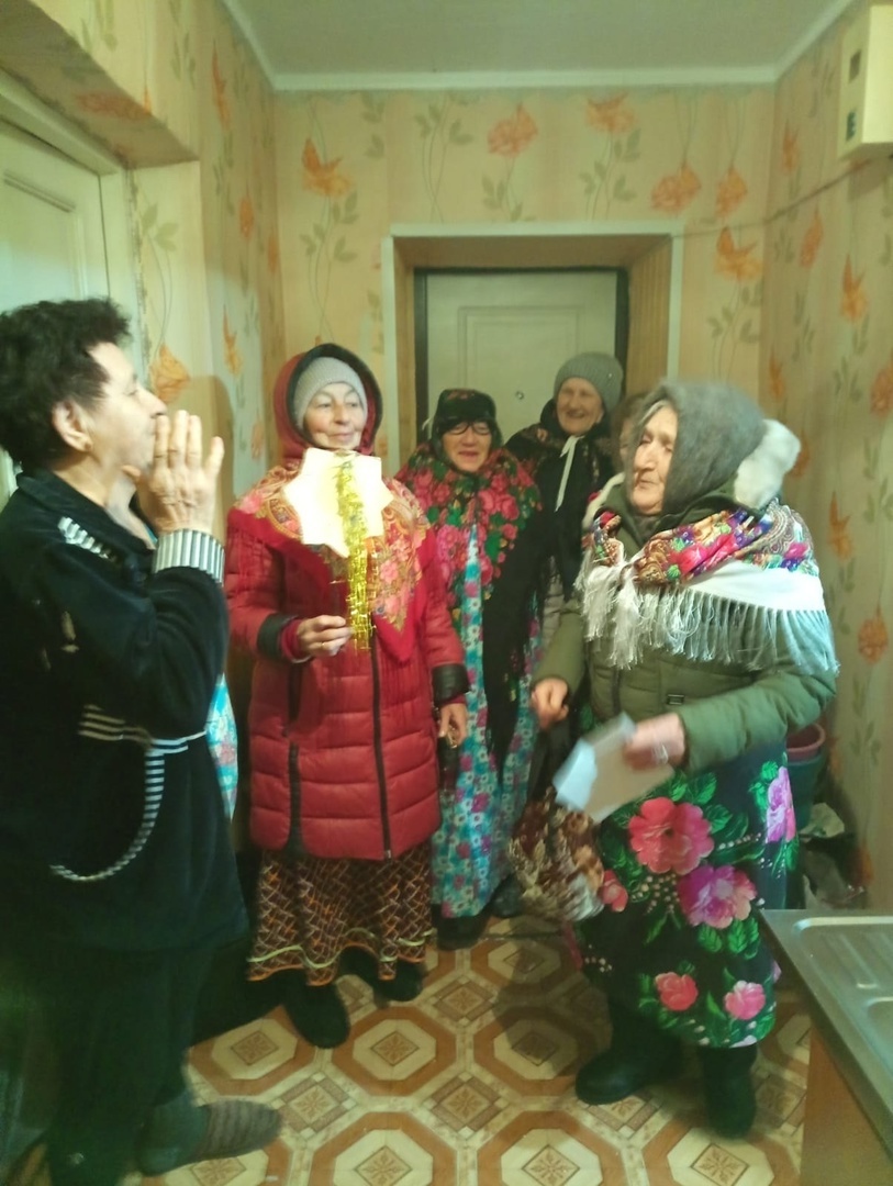 Жительницы села Татыр - Узяк провели веселый обряд "Колядки"