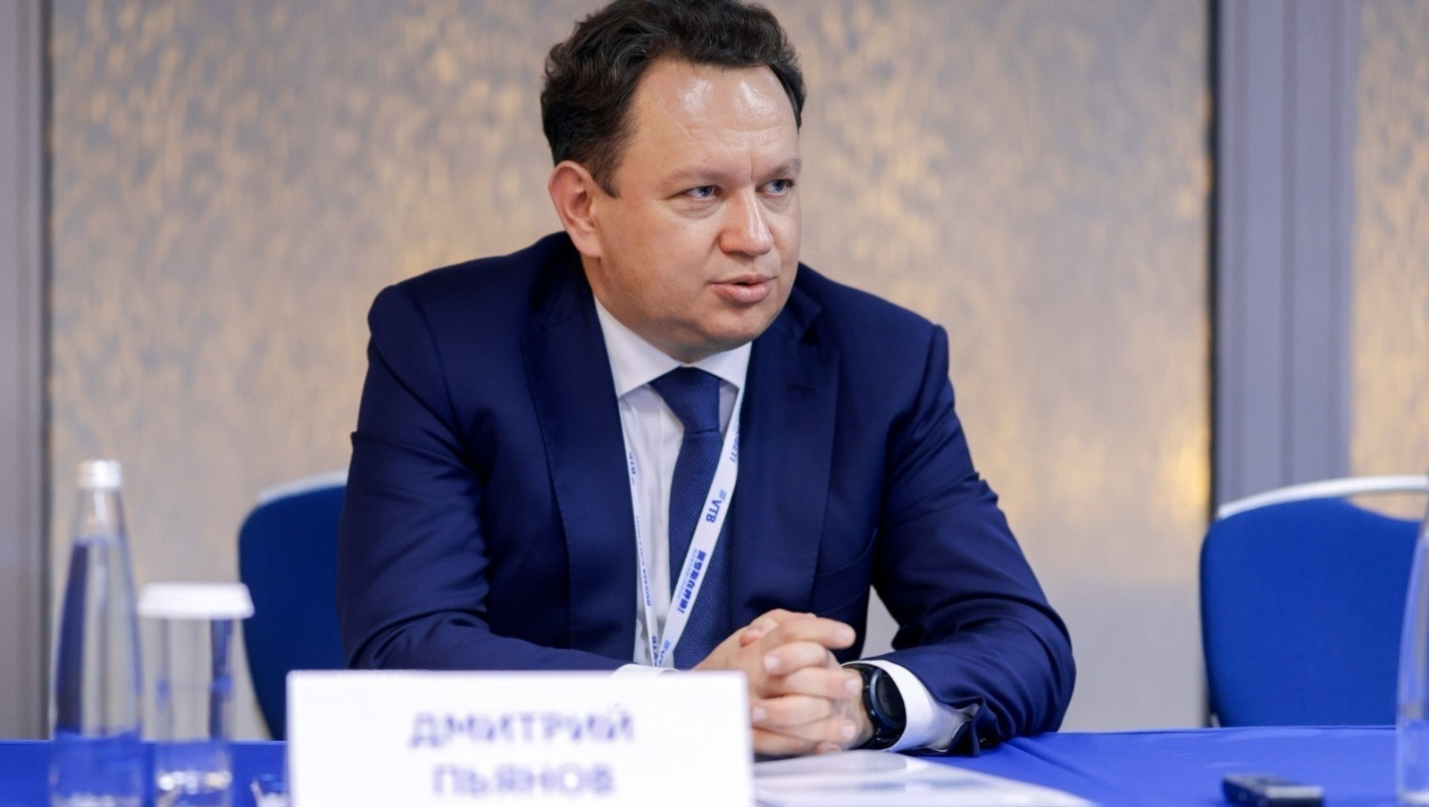 «Банк России будет выбирать между двух опций снижения ключевой ставки» – Дмитрий