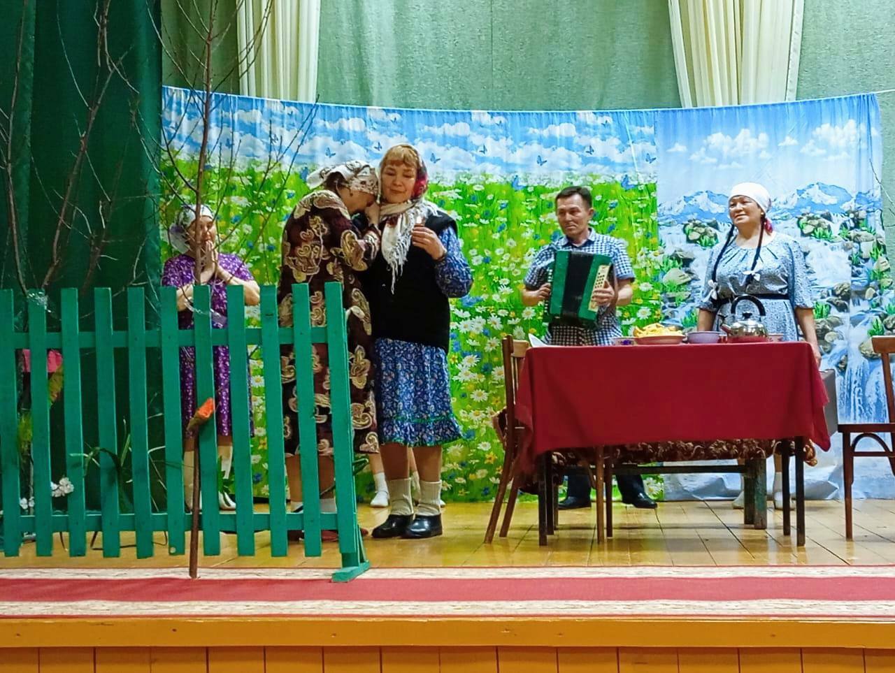 Жизнь, посвященная песне и людям