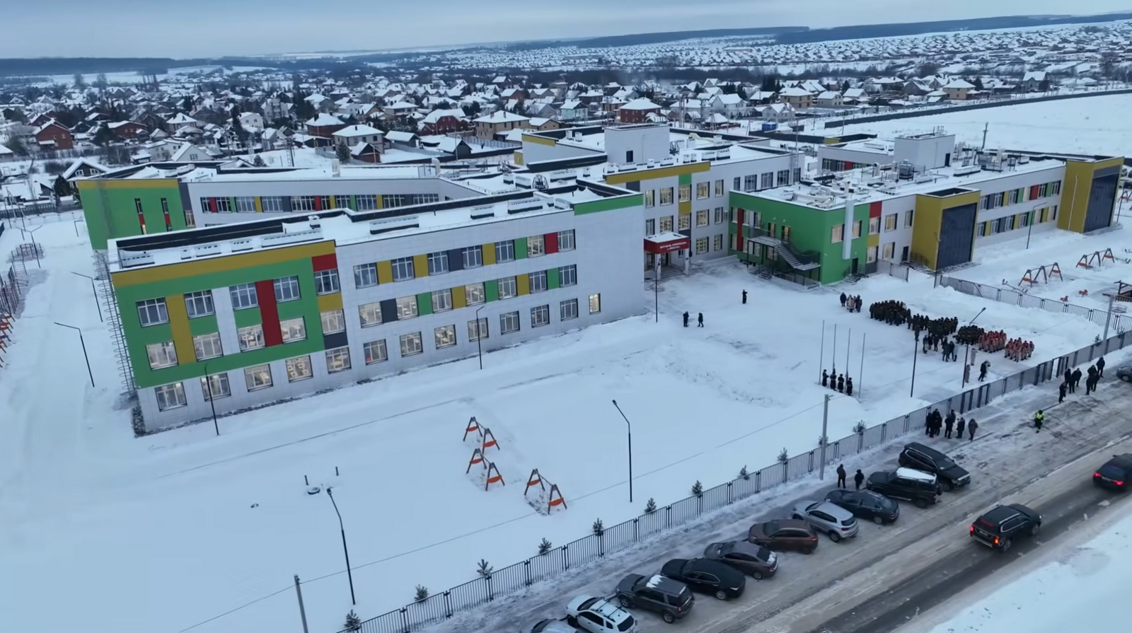 Новая школа имени Героя России Ильдара Суфиярова открылась в Башкирии