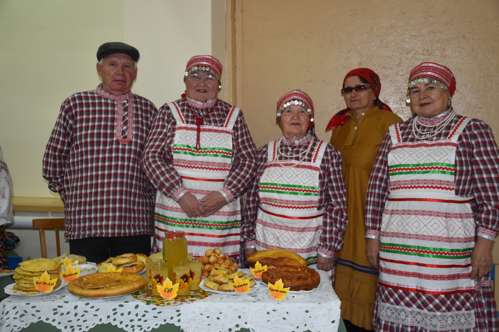 Удмурты села Новый Зирган привезли свои угощения