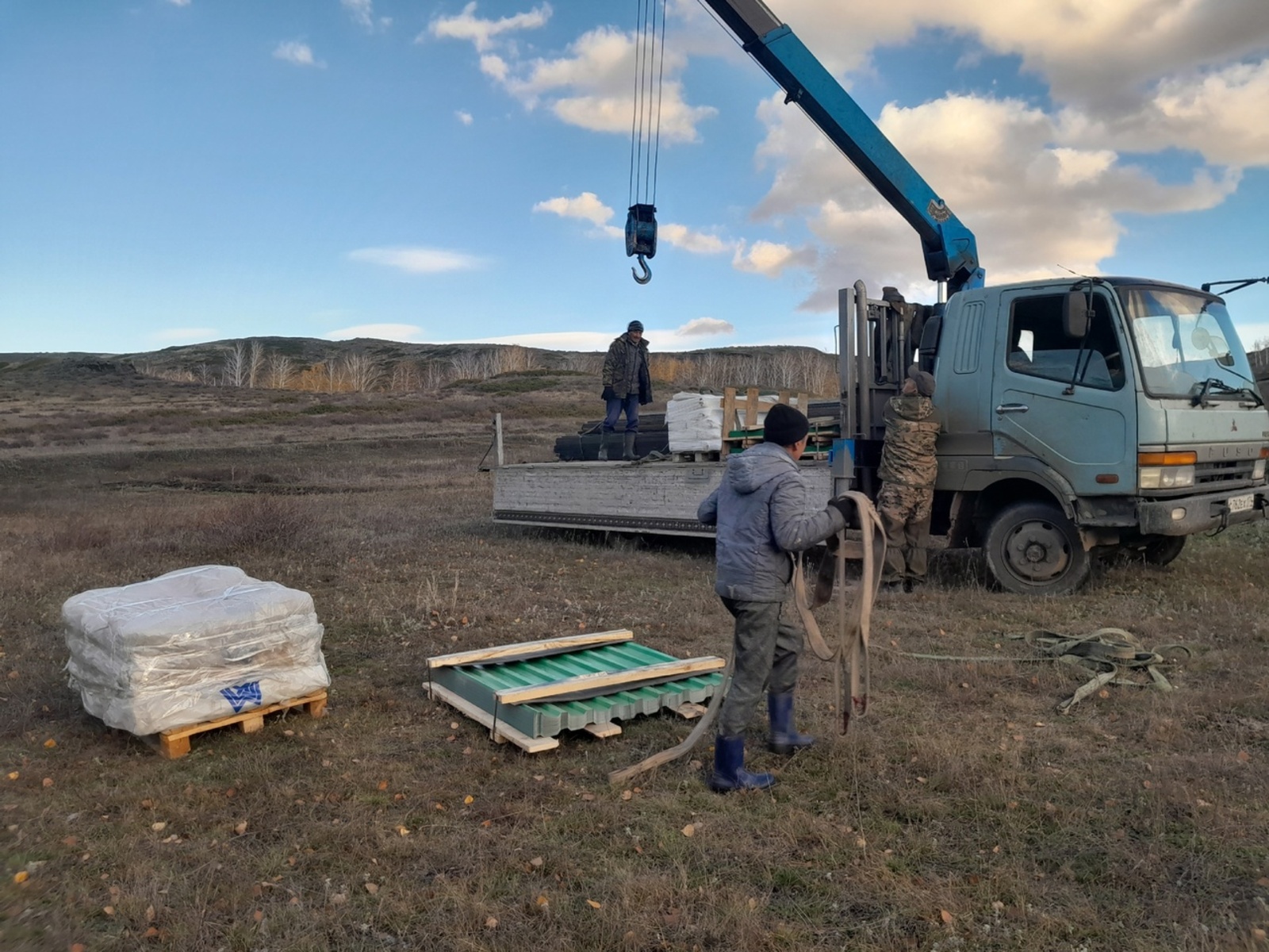 По Программе поддержки местных инициатив в деревне Большеарслангулово обновляют ограждение кладбища
