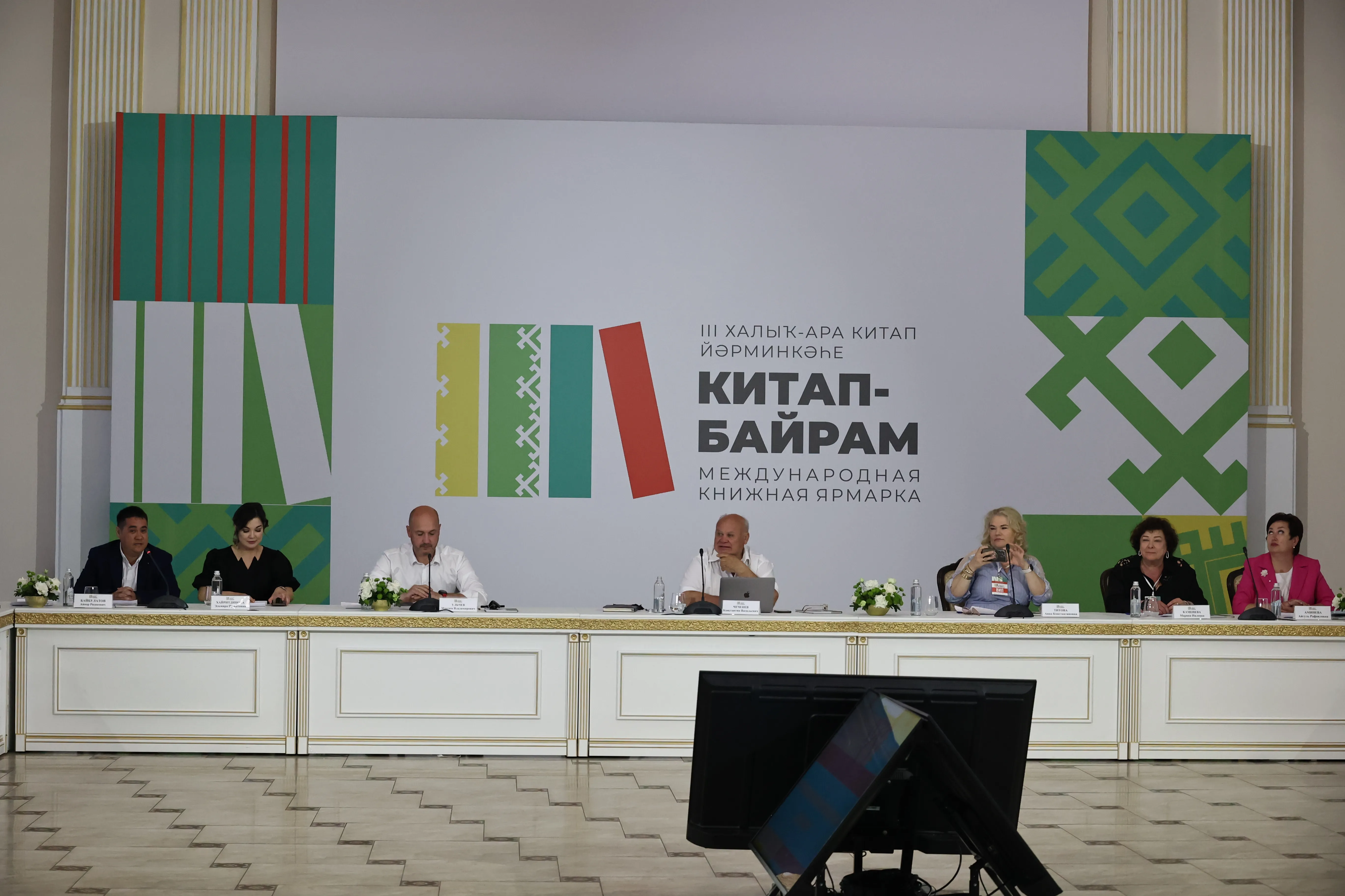 На книжной ярмарке «Китап-Байрам» в Уфе наградили книгоиздателей