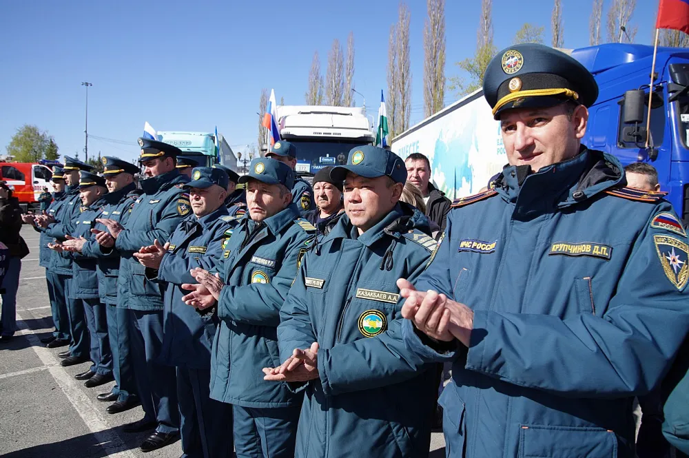 Пожарные Башкирии в профессиональный праздник получили новую технику