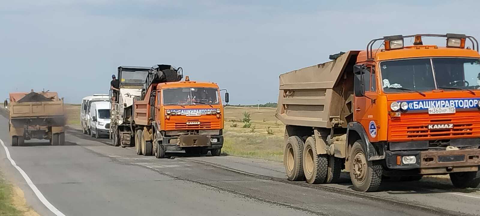 Дорожники приступили к ремонту «фонящей» автодороги Акъяр-Сибай
