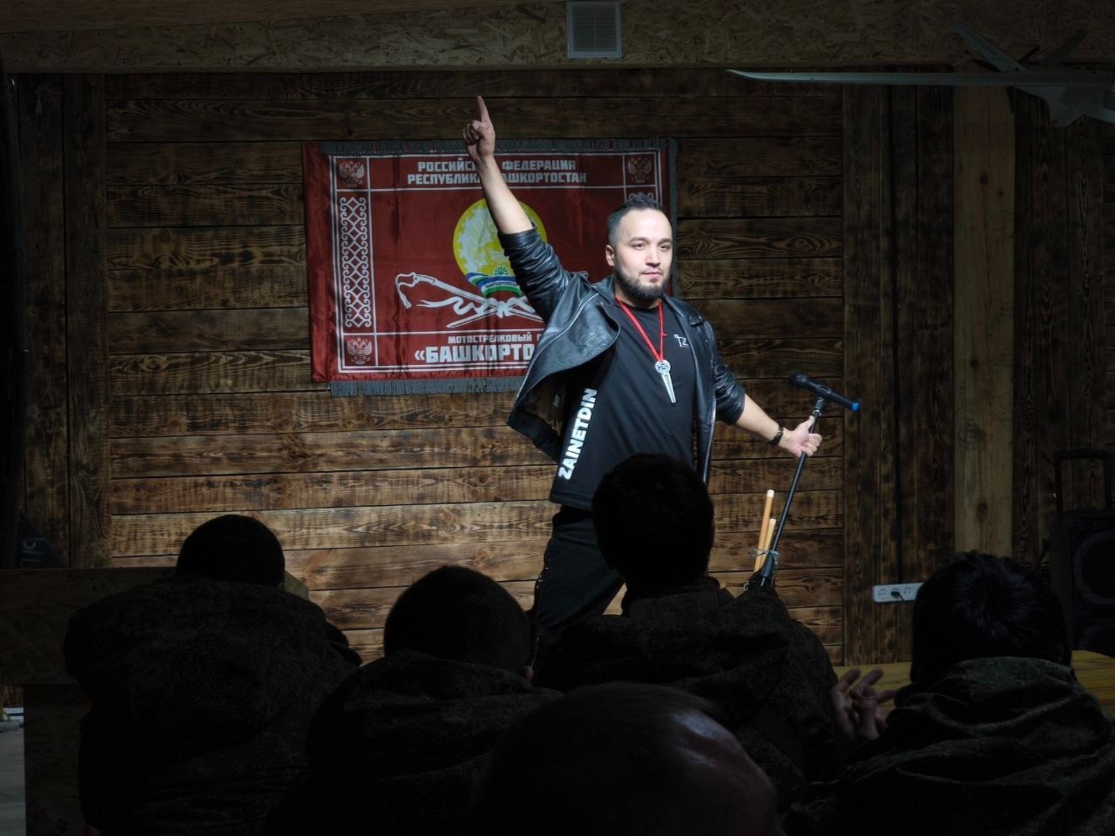 В зоне СВО артист Зайнетдин дал концерт военнослужащим из Башкирии