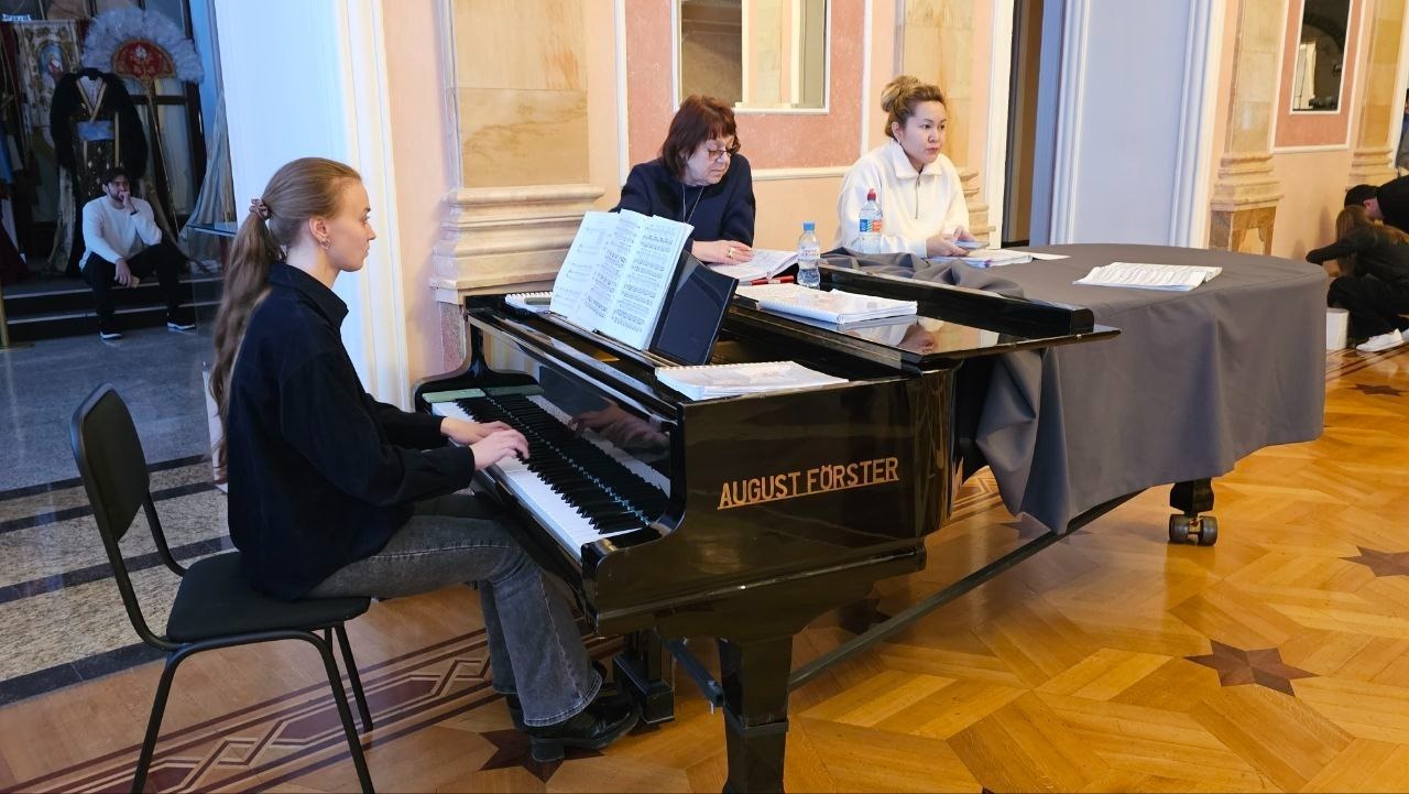 В Уфе ставят оперу «Севильский цирюльник» с приметами сегодняшнего дня