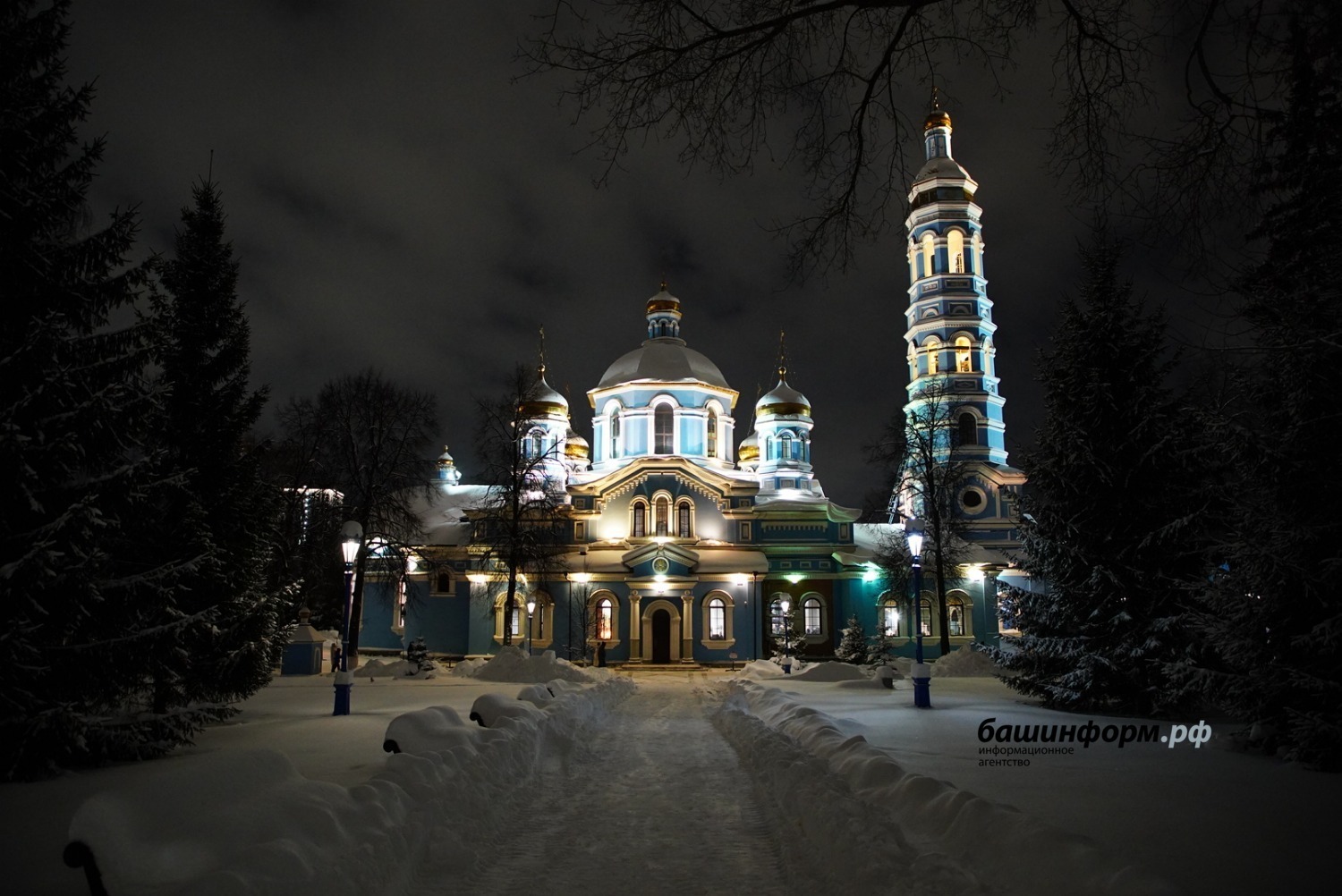 Как в Уфе прошли богослужения в ночь на Рождество – фоторепортаж