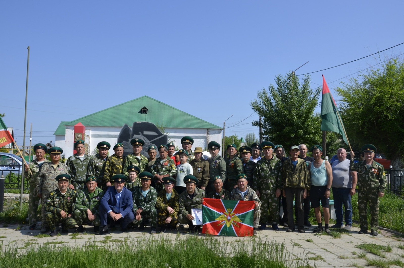 Пограничники Хайбуллинского района отмечают профессиональный праздник