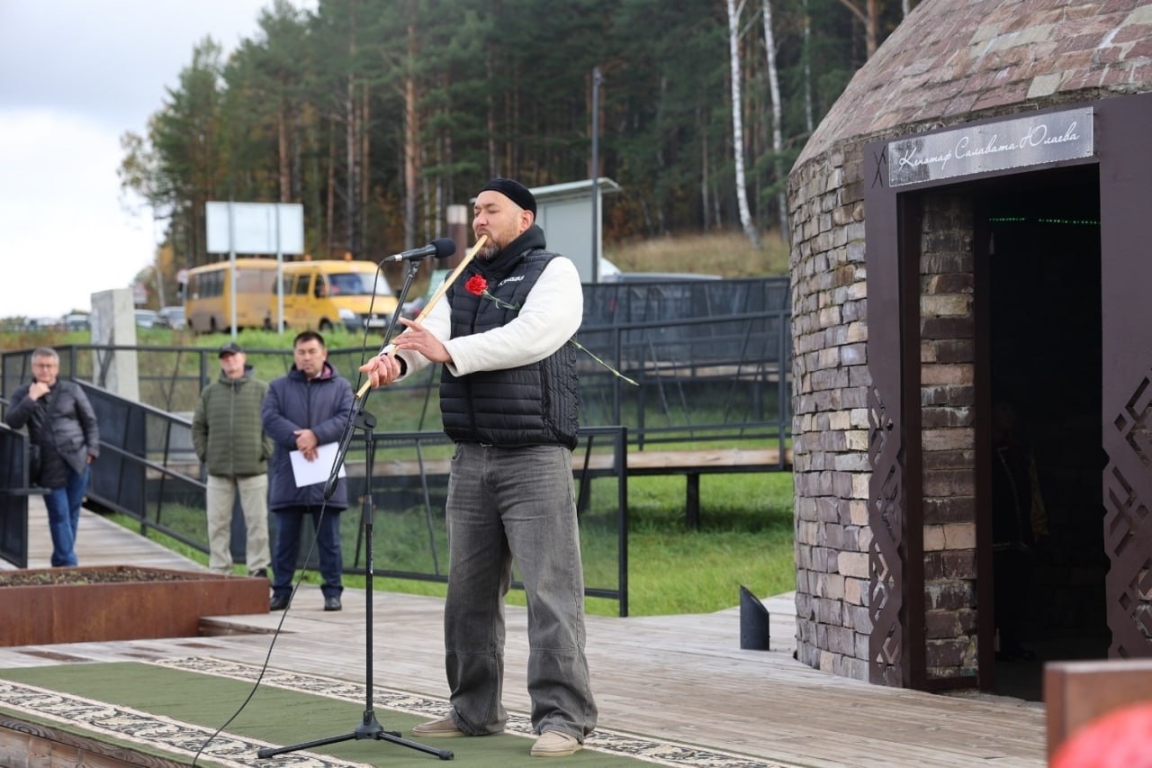 В Башкирии открыли кенотаф Салавата Юлаева