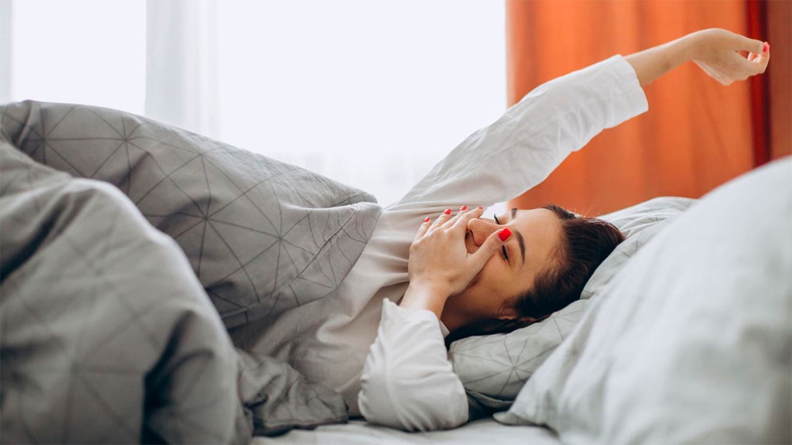 Эксперт рассказал, почему плохой сон связан с кишечником