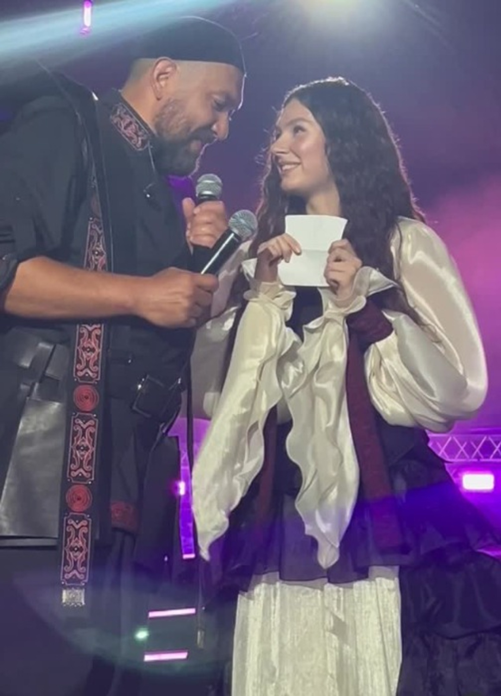 Башкирская группа AY YOLA устроила гендер-пати на концерте в Крыму