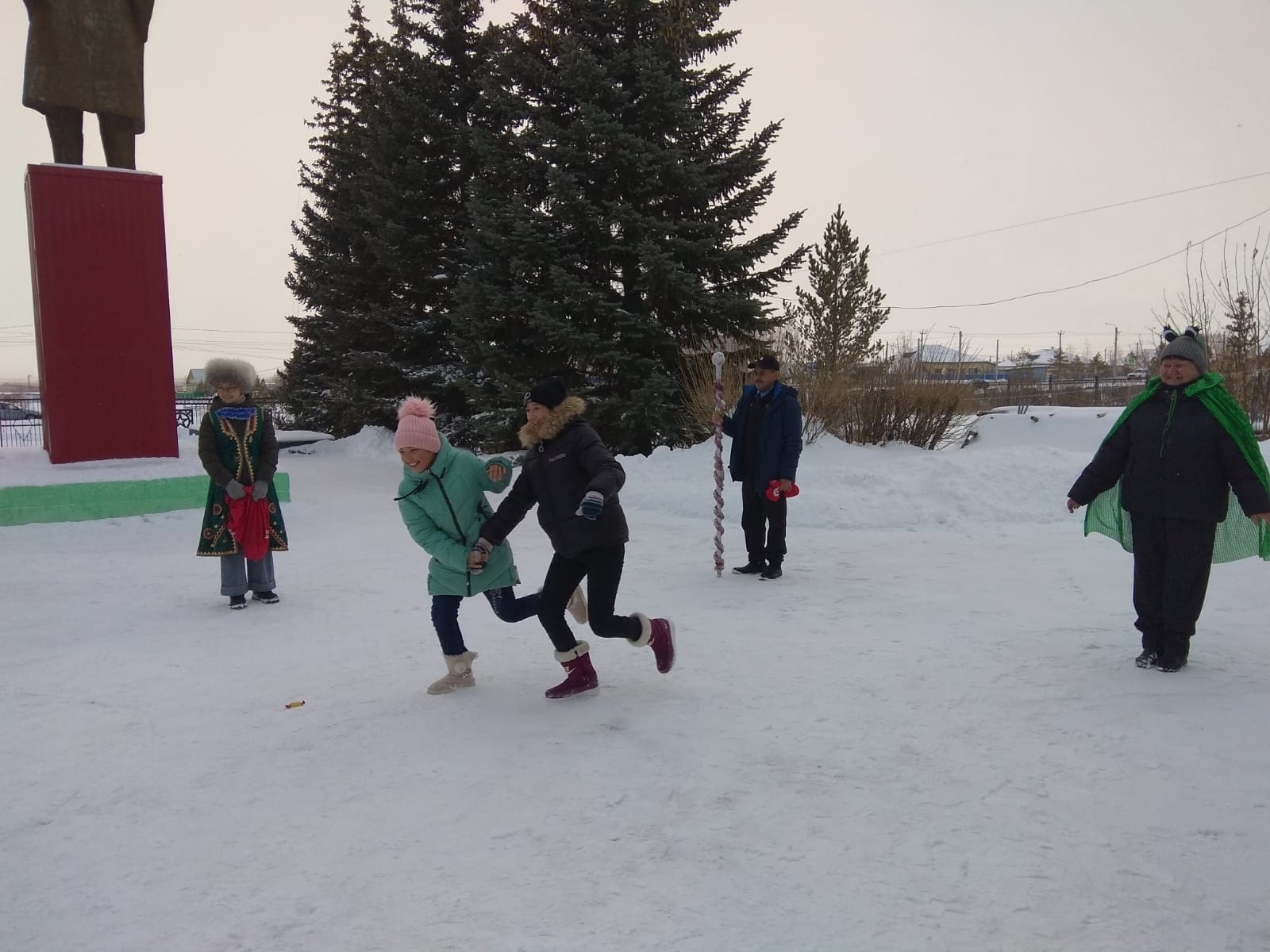 Сегодня в районном Доме культуры прошел зимний праздник Нардуган