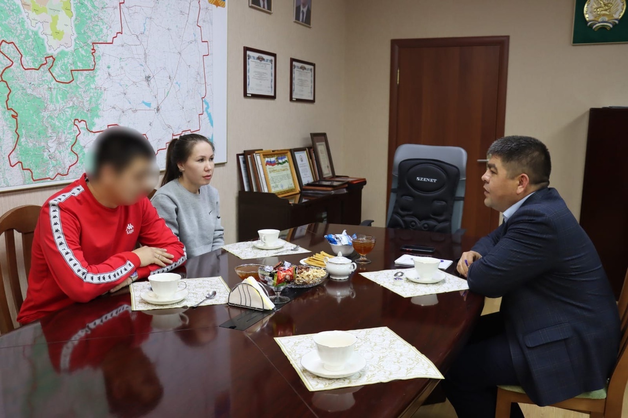 Глава администрации Хайбуллинского района встретился с участниками СВО, находящимися в отпуске