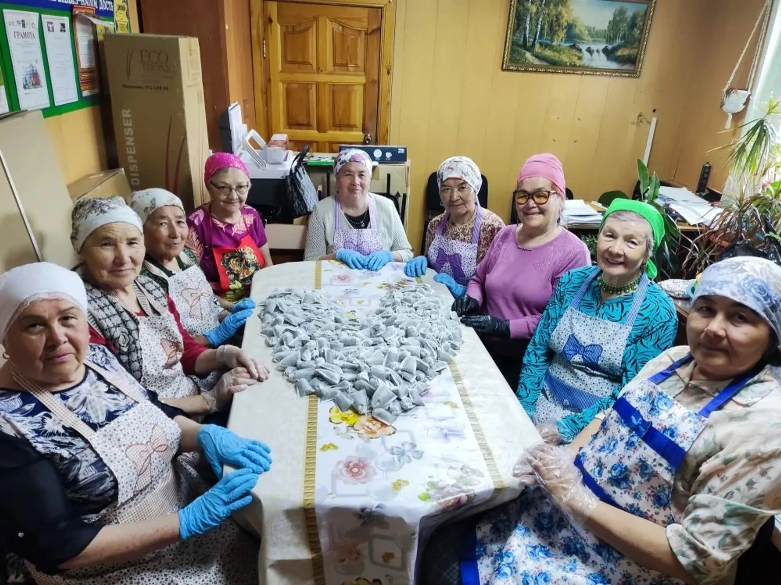 Душистый чай с любовью: волонтеры Шаймуратова вкладывают тепло в каждую посылку