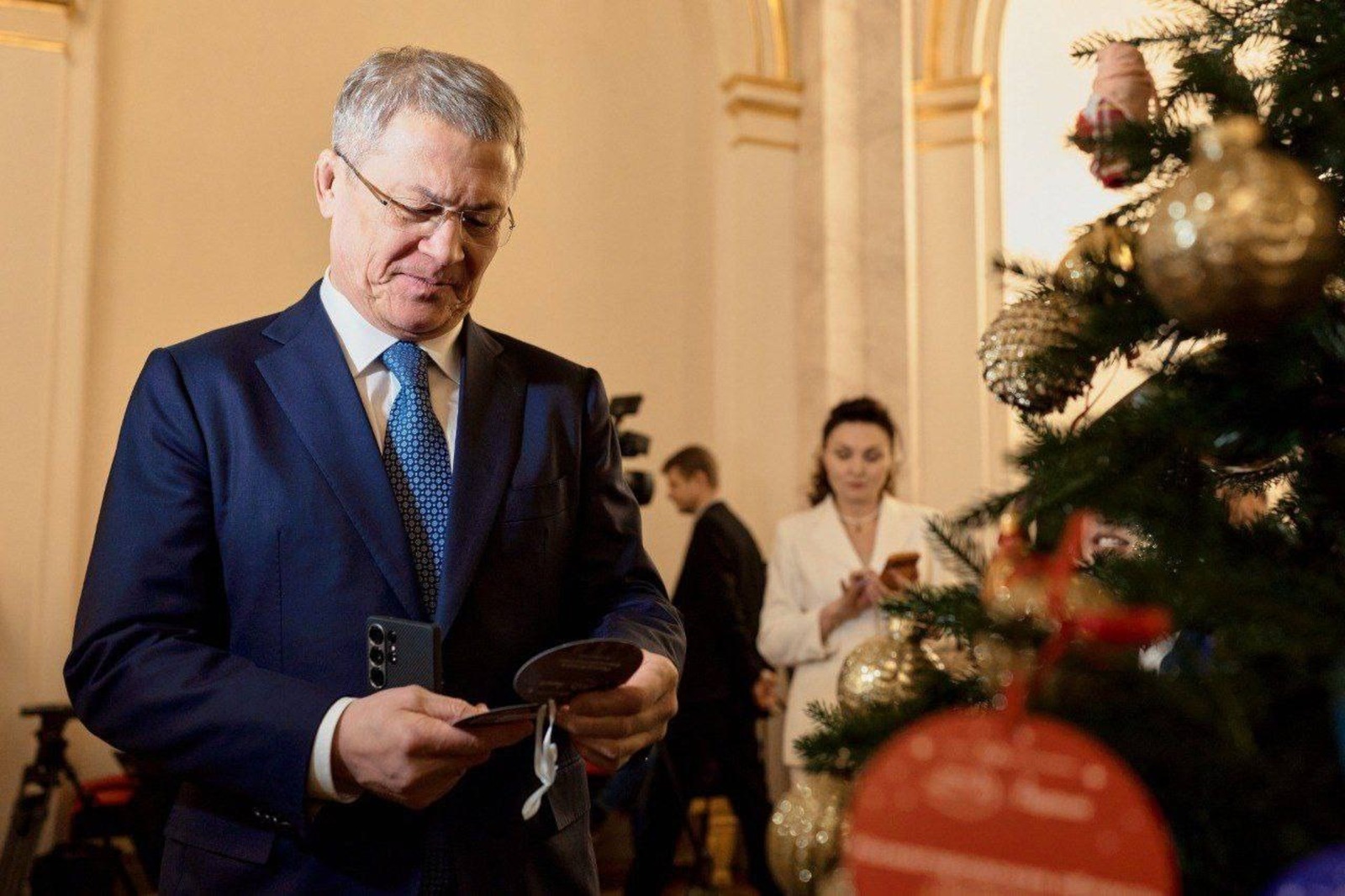 Глава Башкирии исполнит новогодние пожелания детей