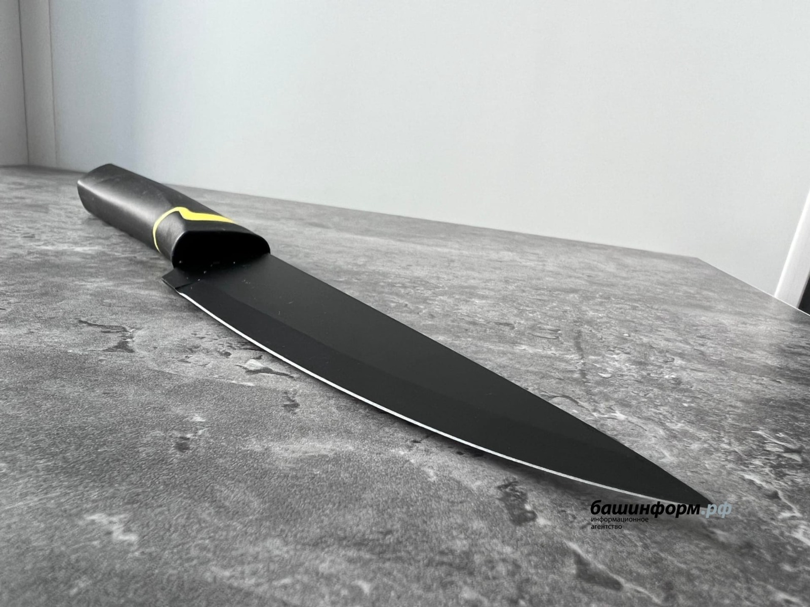 В Башкирии ревнивая женщина едва не зарезала своего супруга