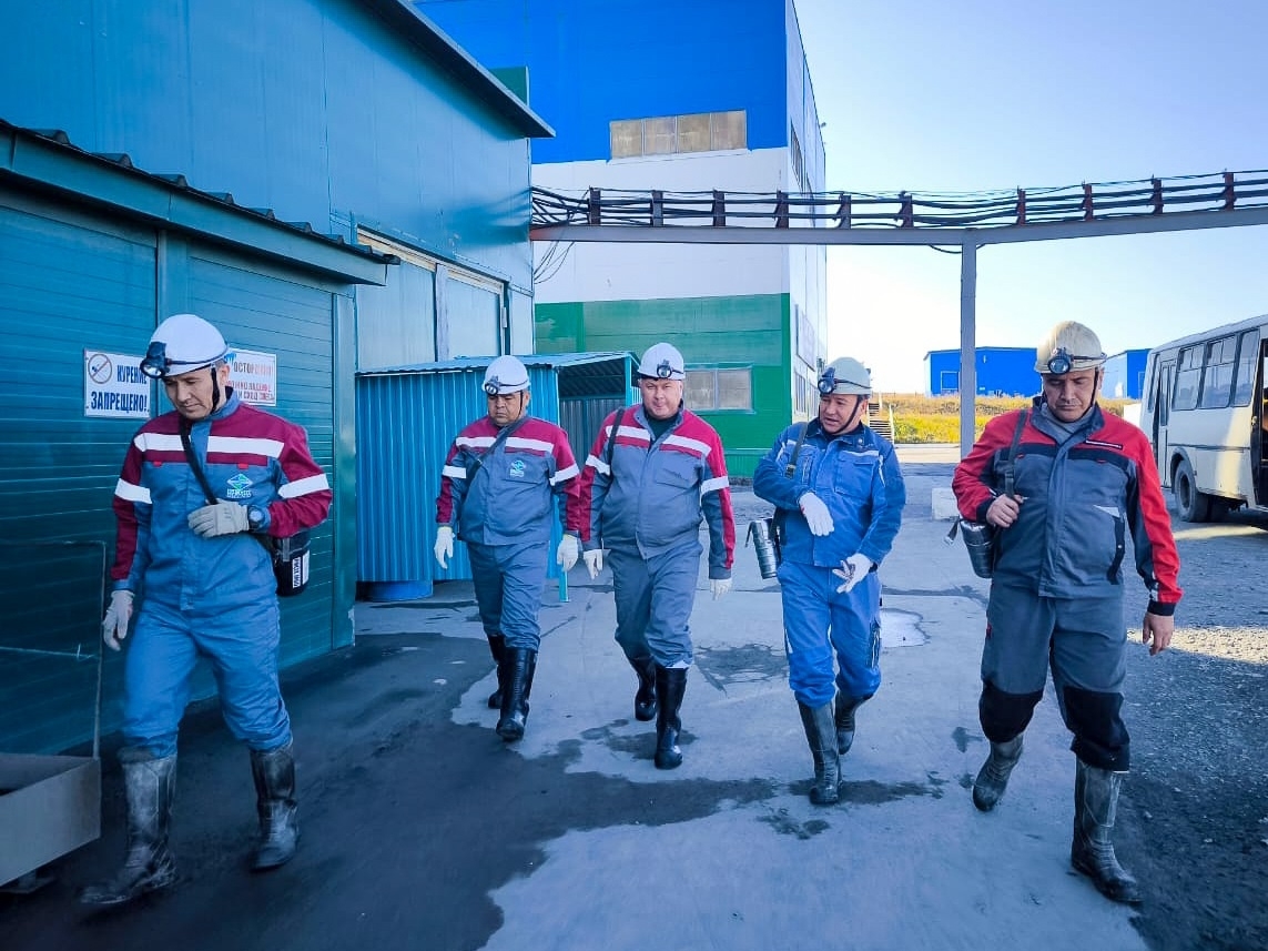 Зам. премьер-министра Александр Шельдяев посетил объекты Бурибаевского ГОКа