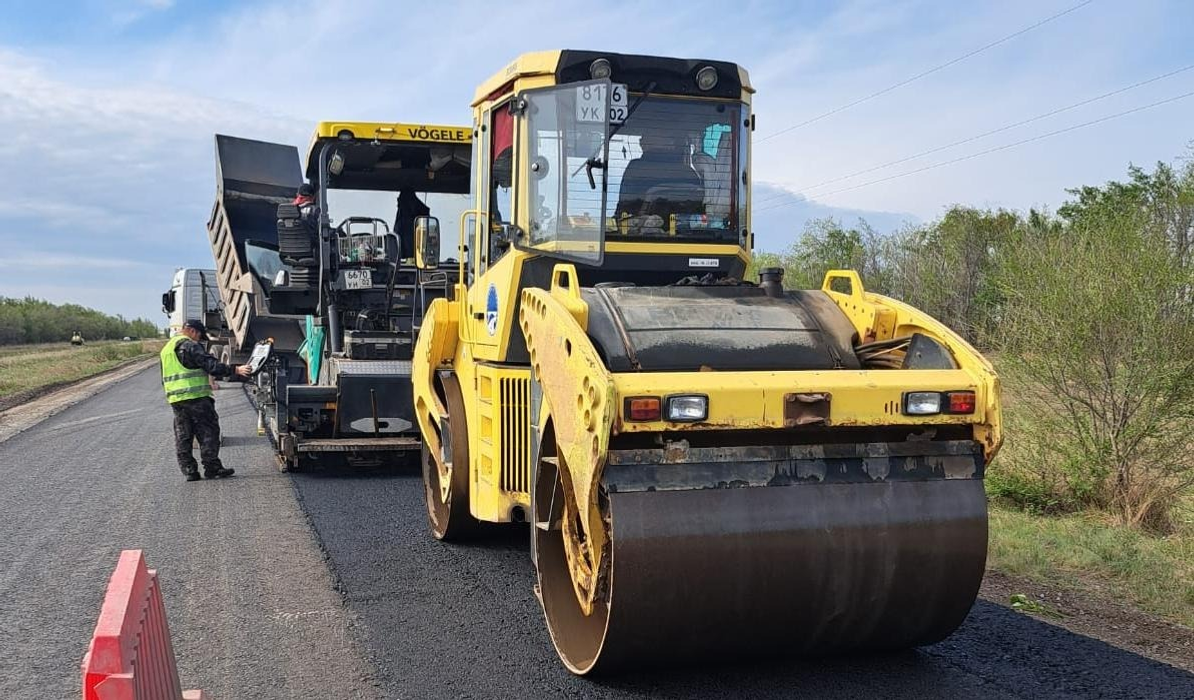 В Башкирии продолжают ремонтировать дорогу Сибай – Акъяр