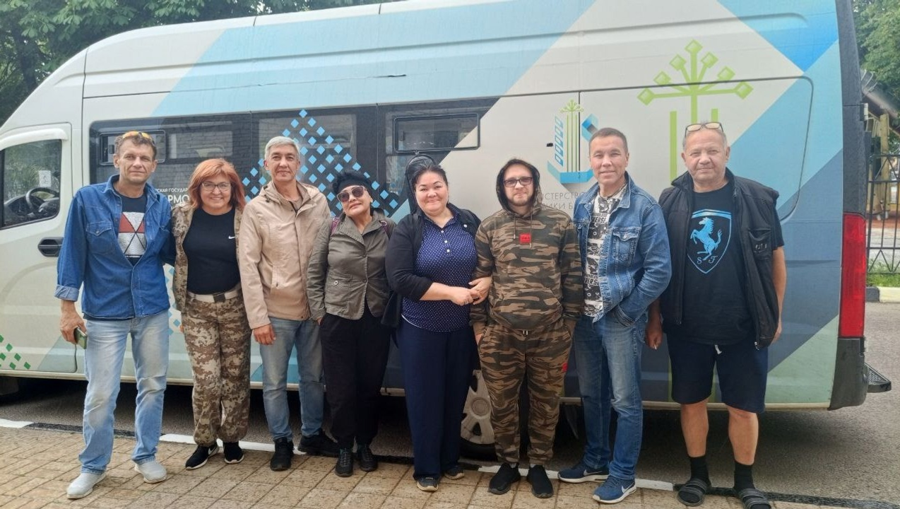 Артистки из Башкирии передают бойцам СВО тепло и нежность родного края