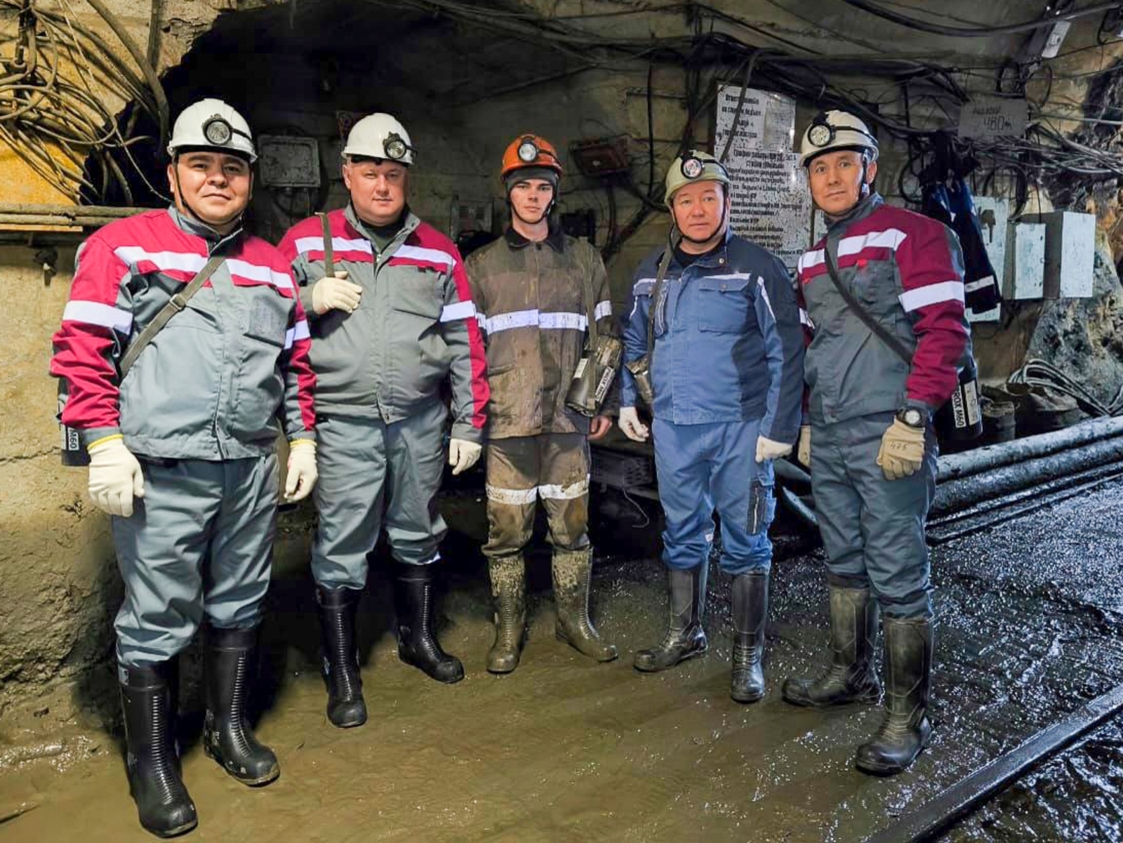 Зам. премьер-министра Александр Шельдяев посетил объекты Бурибаевского ГОКа