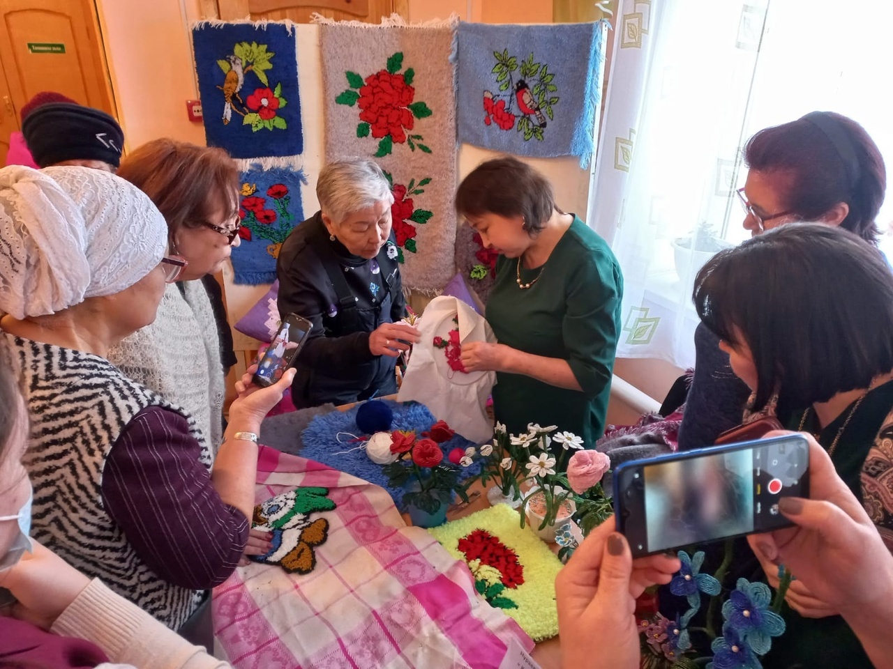 Марьям Хайдарову – активного волонтера серебряного возраста из села Акъяр знают в Хайбуллинском районе все
