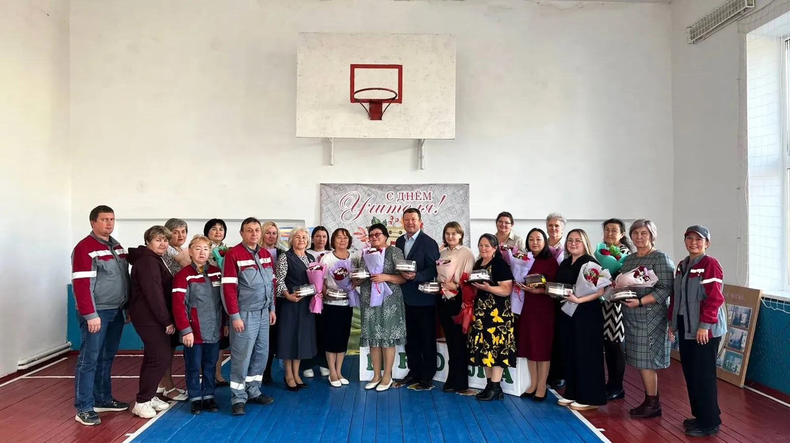 «Башмедь» отметила вклад кураторов Инженерной школы в День учителя