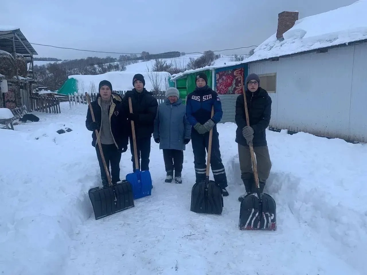 Радий Хабиров поблагодарил волонтёров Башкирии за помощь СВО