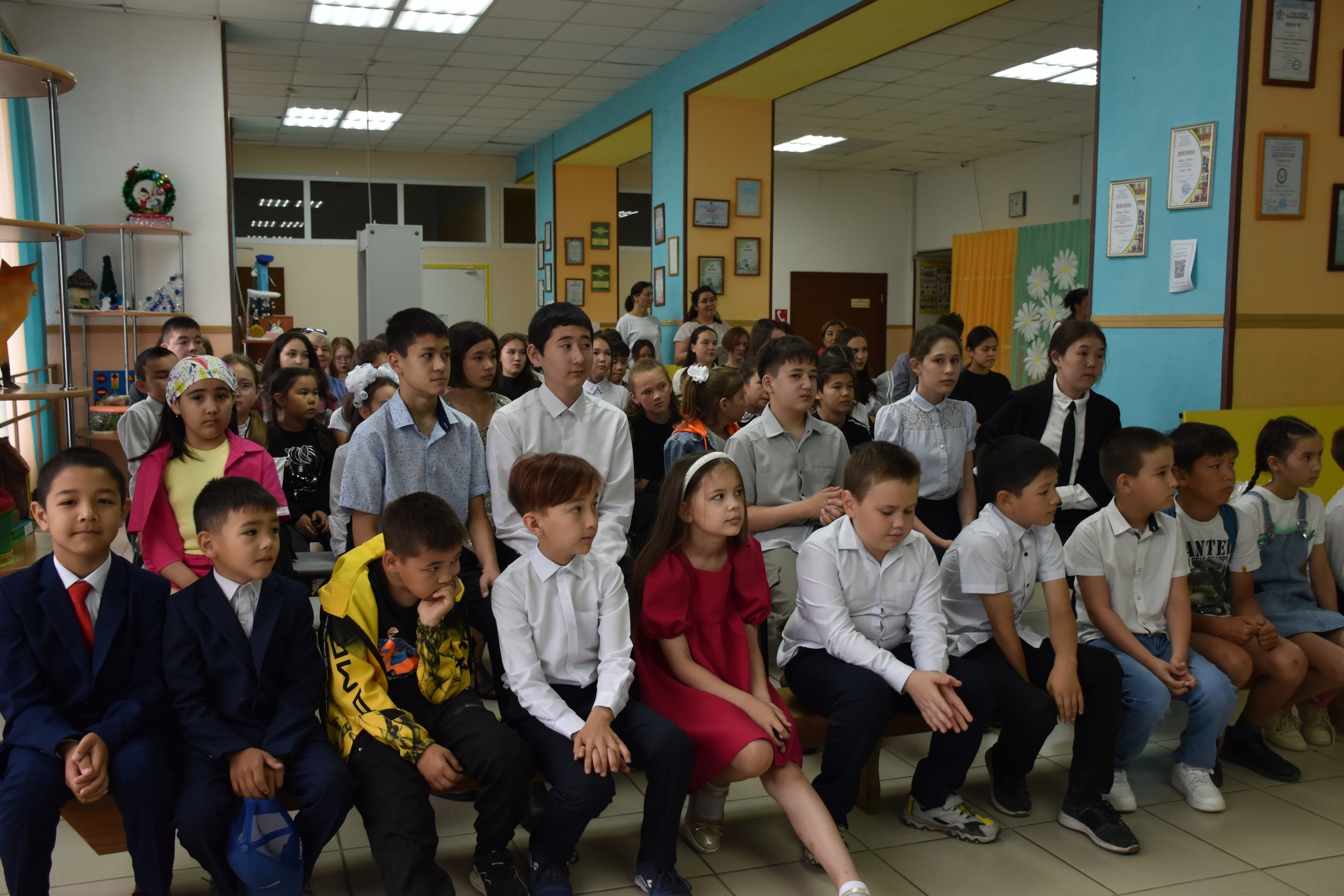 В Доме детского творчества села Акъяр состоялась торжественная церемония закрытия 2022-2023 учебного года