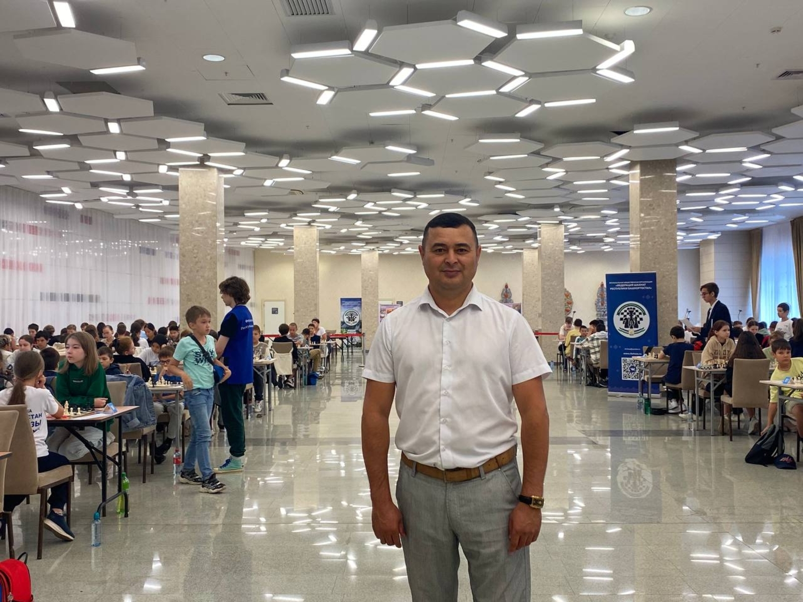 Воспитывает чемпионов, формирует характеры